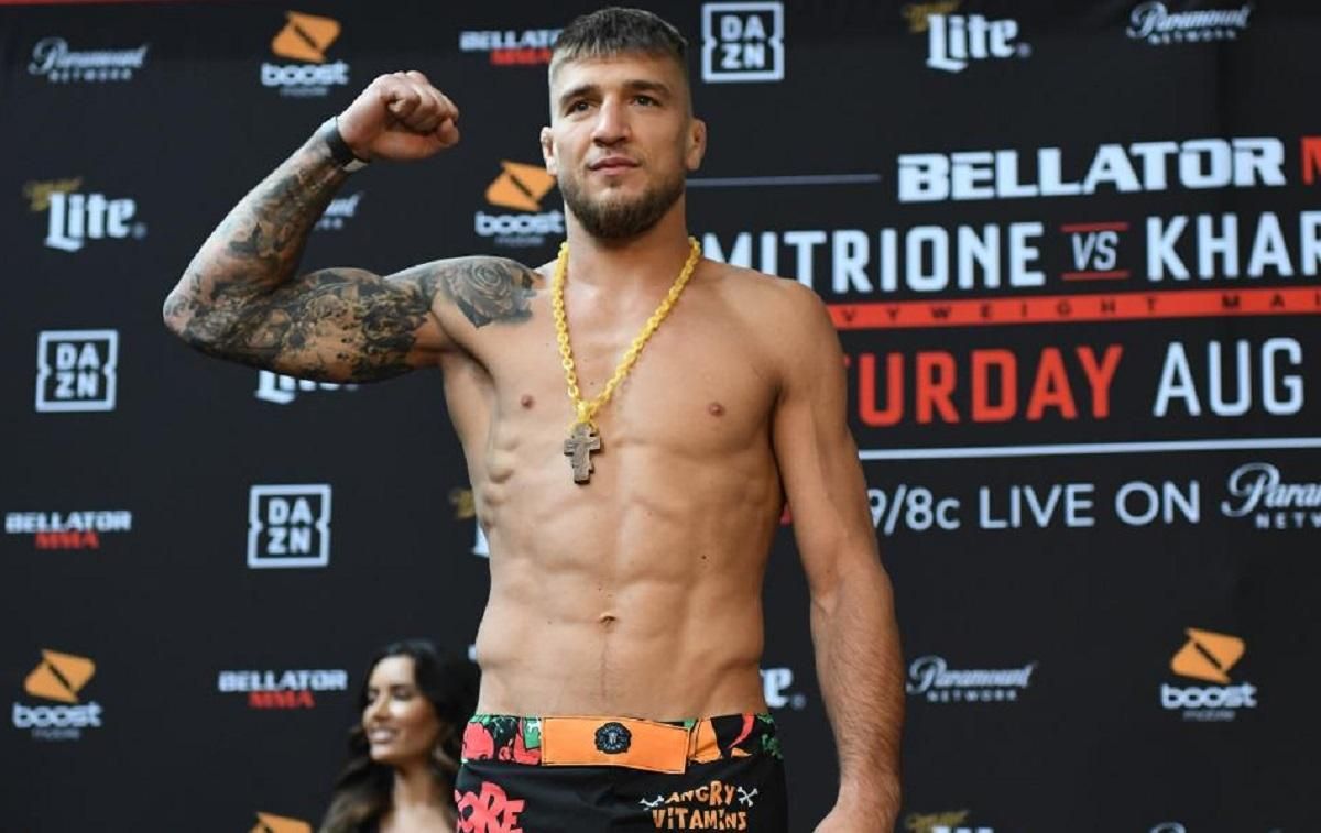 Вдруге отримав чемпіонський пояс: Амосов знайшов свій титул у підвалі у звільненому Ірпені - 24 канал Спорт Вдруге отримав чемпіонський пояс: Амосов знайшов свій титул у підвалі у звільненому Ірпені - 24 канал Спорт