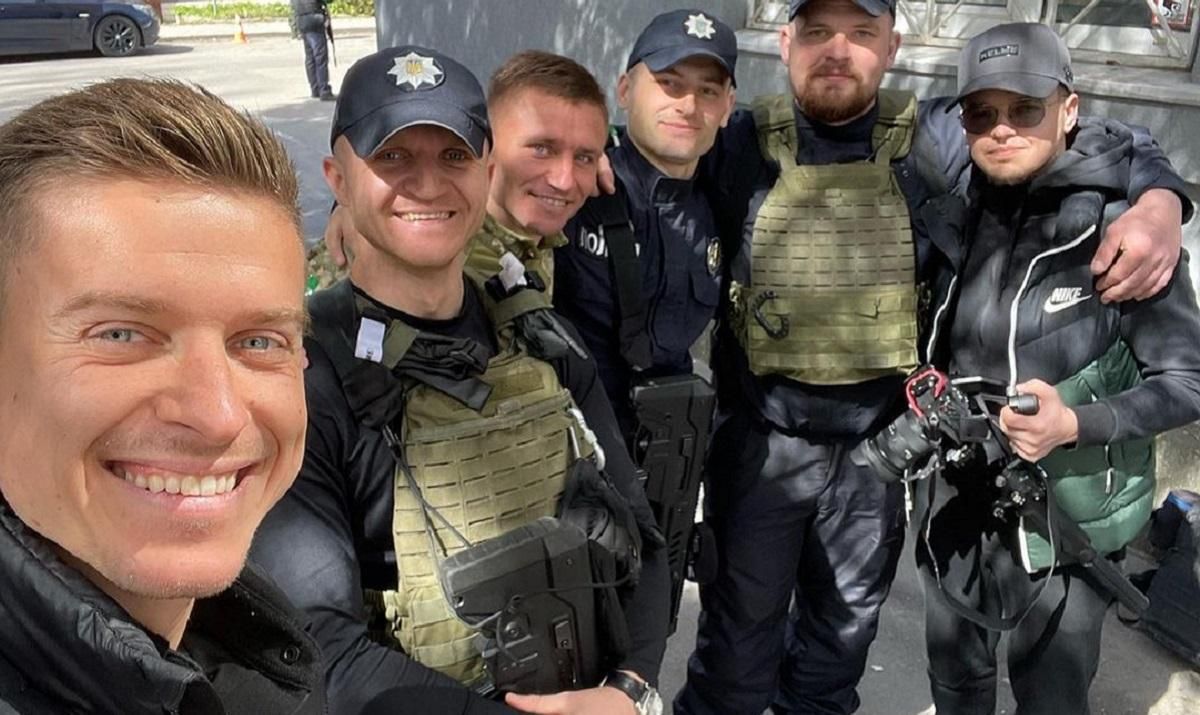 Нападник Вереса записався до спецназу та патрулює вулиці Рівного - 24 канал Спорт Нападник Вереса записався до спецназу та патрулює вулиці Рівного - 24 канал Спорт