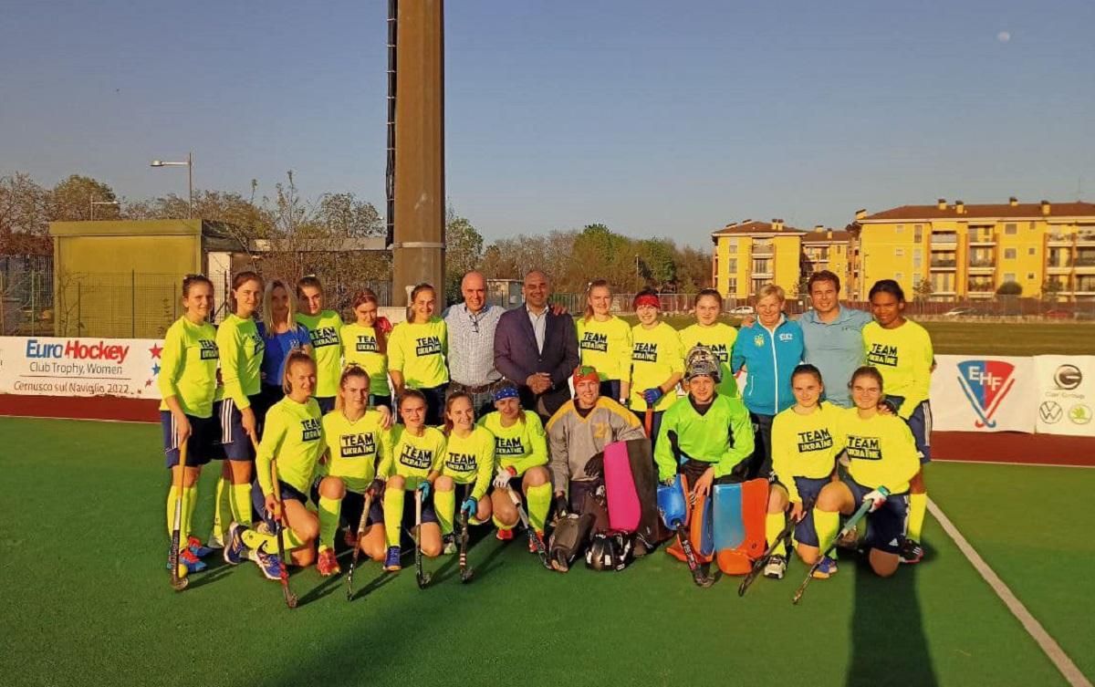 Сумські хокеїстки провели перформанс на підтримку України в Італії: яскраве відео - 24 канал Спорт Сумські хокеїстки провели перформанс на підтримку України в Італії: яскраве відео - 24 канал Спорт