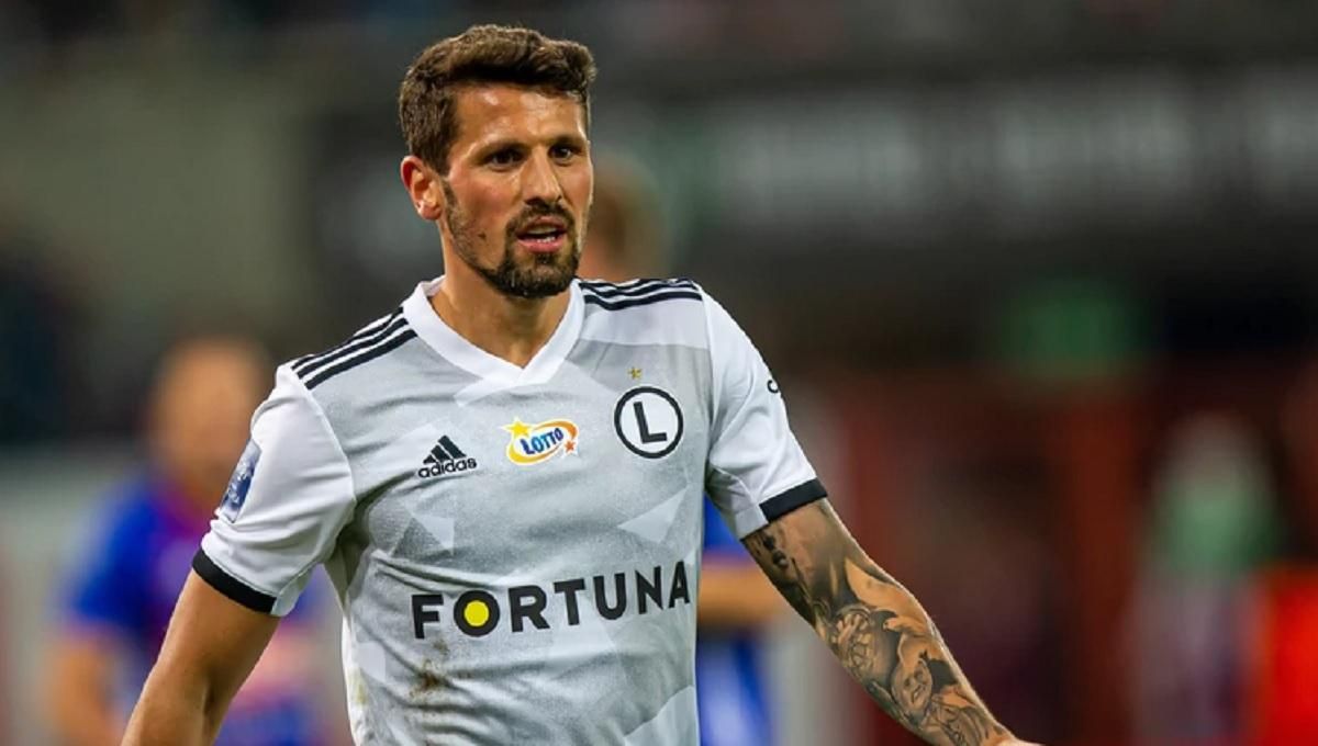 Бывший футболист сборной Польши приютил в своем доме украинских женщин с детьми - 24 канал Спорт Бывший футболист сборной Польши приютил в своем доме украинских женщин с детьми - 24 канал Спорт