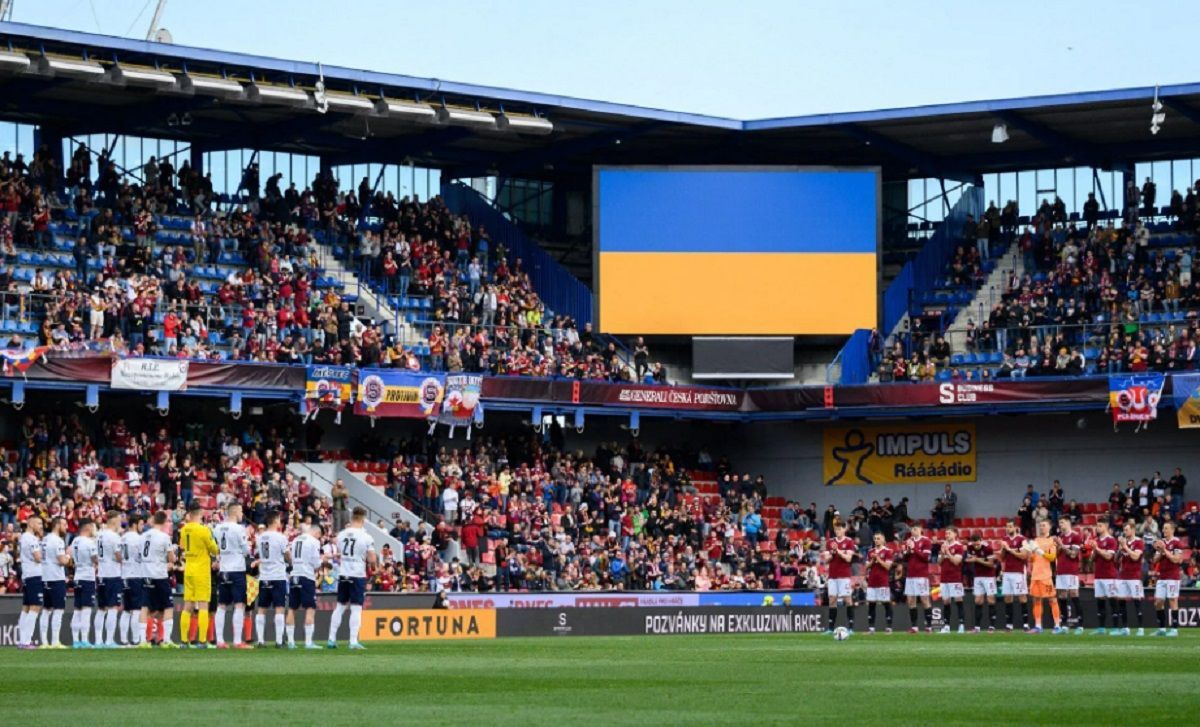 Российский футболист чешского Словацко проигнорировал акцию в поддержку Украины перед матчем - 24 канал Спорт