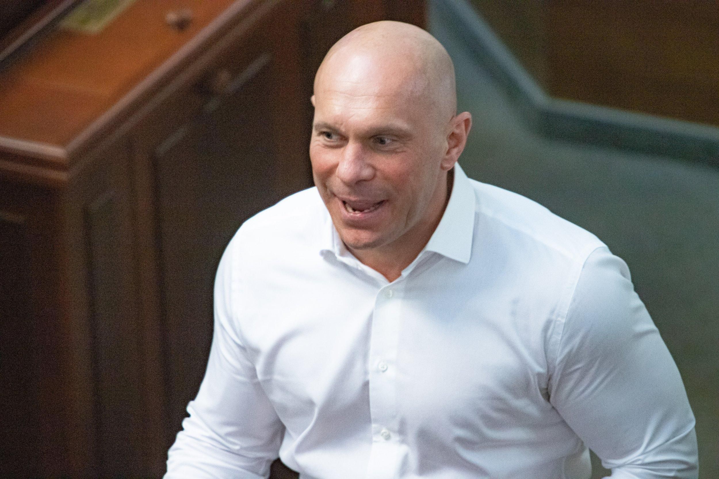 Ще б Киву спіймати та повісити на Майдані, – тренер Полісся прокоментував арешт Медведчука - 24 канал Спорт Ще б Киву спіймати та повісити на Майдані, – тренер Полісся прокоментував арешт Медведчука - 24 канал Спорт