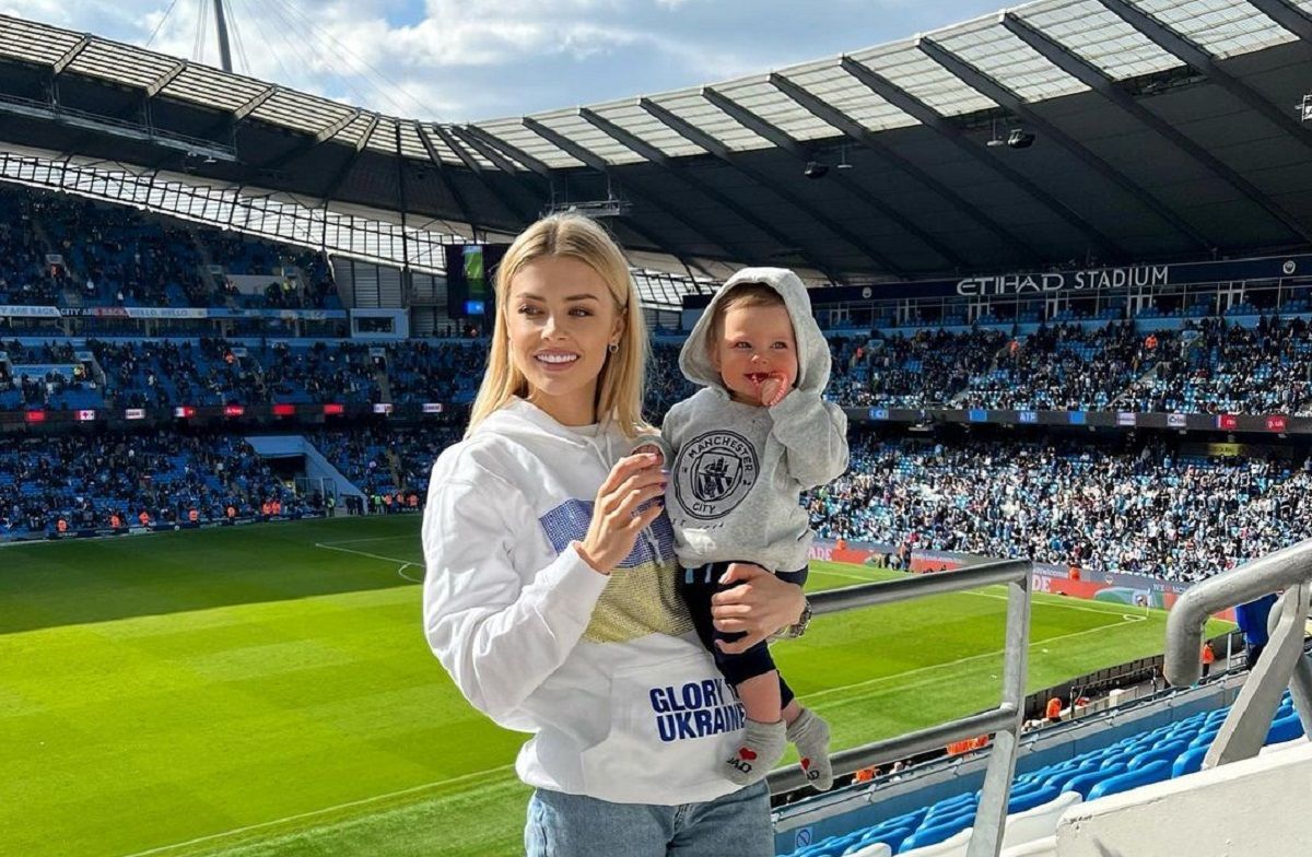 Донька Зінченко вперше відвідала матч Манчестер Сіті: зворушливі кадри - 24 канал Спорт