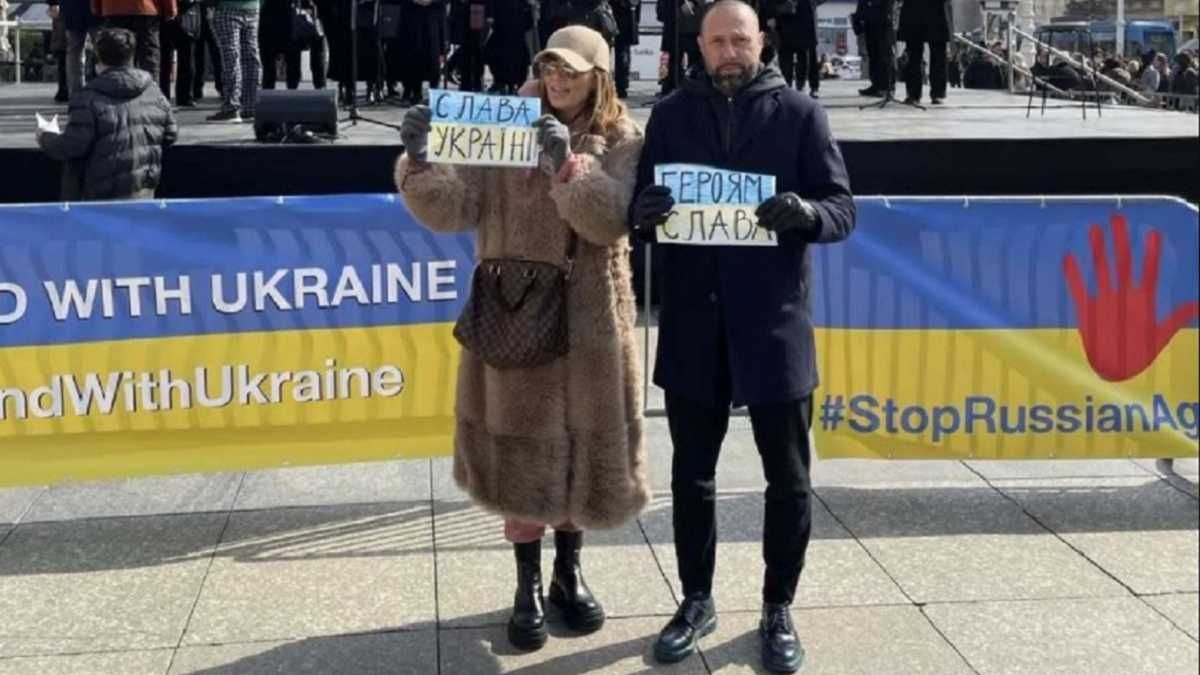 Хорватский тренер Днепра-1 спел гимн Украины перед матчем Динамо мощное видео - 24 канал Спорт Хорватский тренер Днепра-1 спел гимн Украины перед матчем Динамо мощное видео - 24 канал Спорт