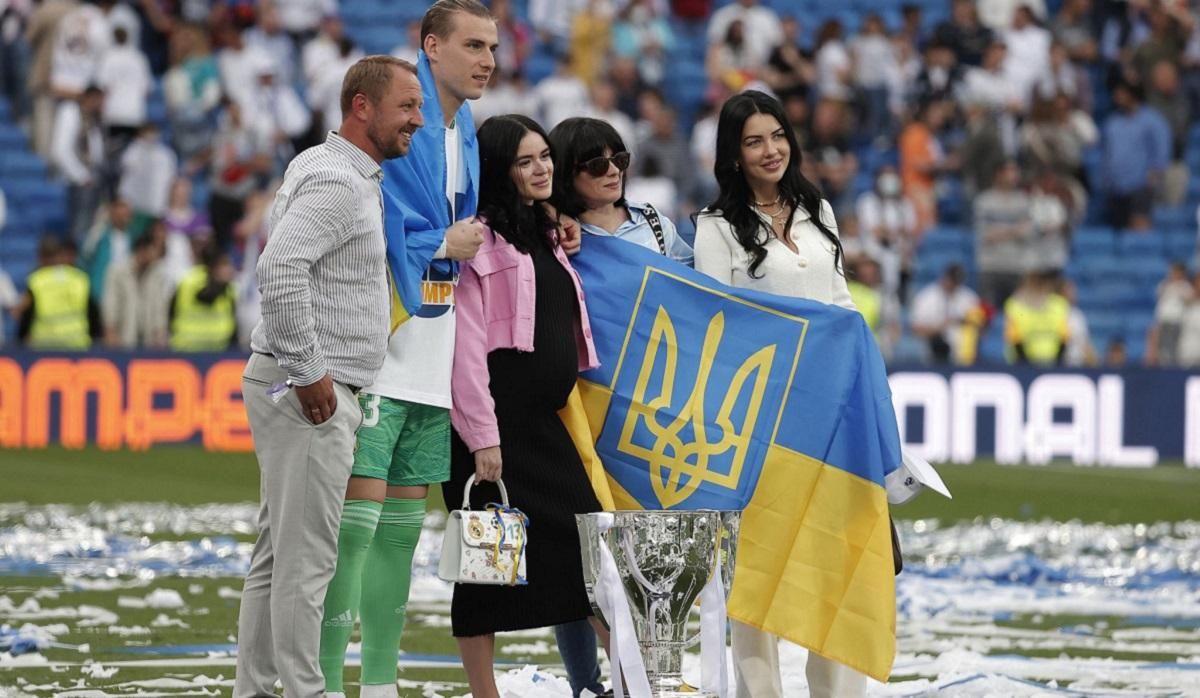 Лунин отметил чемпионство Реала с флагом Украины  патриотические фото - 24 канал Спорт