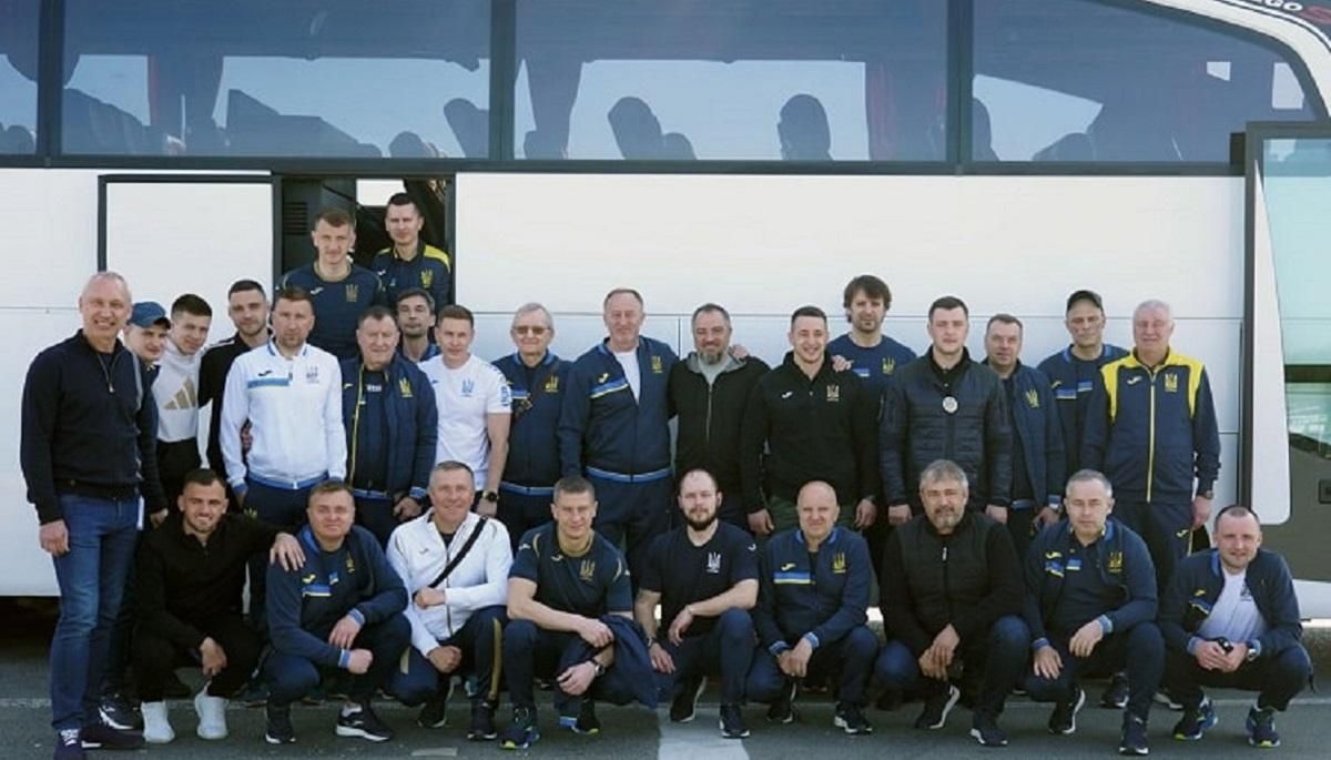 Сборная Украины с Петраковым и 4 футболистами прибыла в Словению - 24 канал Спорт