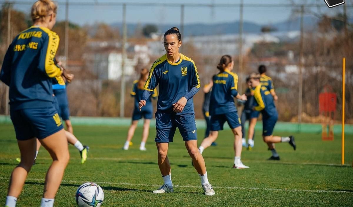 Допомога від сусідів жіноча збірна України проведе матчів відбору на ЧС-2023 у Польщі - 24 канал Спорт Допомога від сусідів жіноча збірна України проведе матчів відбору на ЧС-2023 у Польщі - 24 канал Спорт