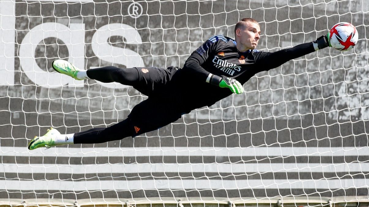 Дебют у сезоні Ла Ліги Лунін вийде у рамці воріт Реала в мадридському дербі - 24 канал Спорт Дебют у сезоні Ла Ліги Лунін вийде у рамці воріт Реала в мадридському дербі - 24 канал Спорт