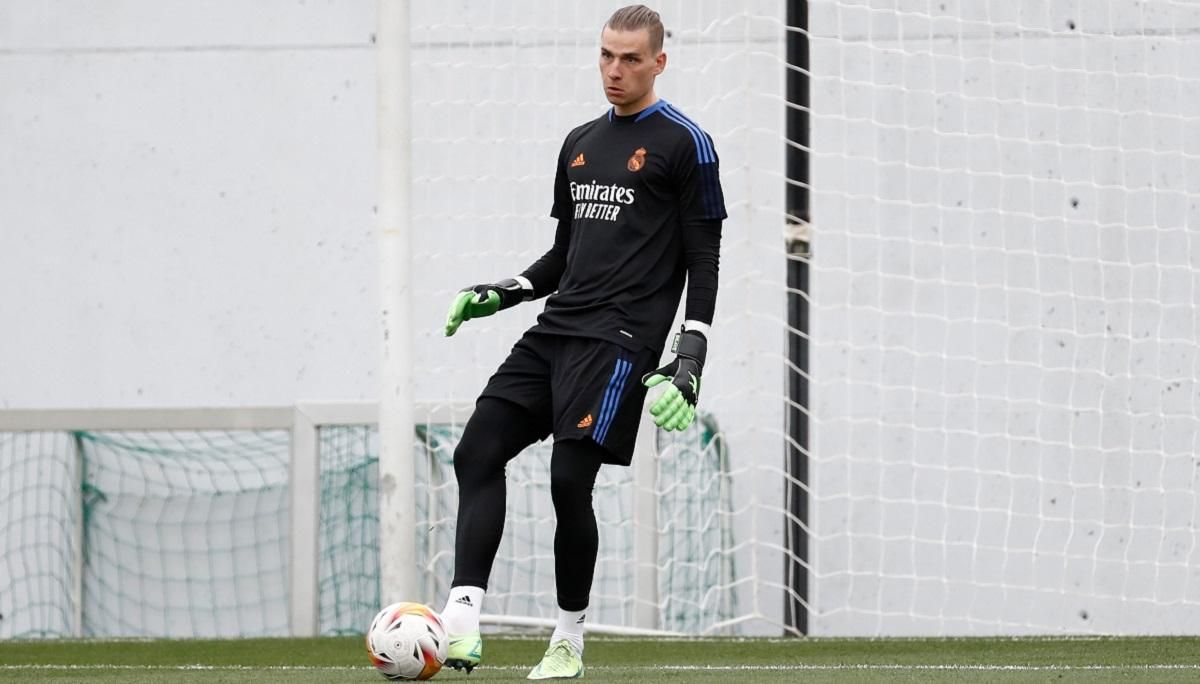 "Ти тут граєш, а твоя країна плаче" Лунін став жертвою образ від фанатів Атлетіко - 24 канал Спорт "Ти тут граєш, а твоя країна плаче" Лунін став жертвою образ від фанатів Атлетіко - 24 канал Спорт