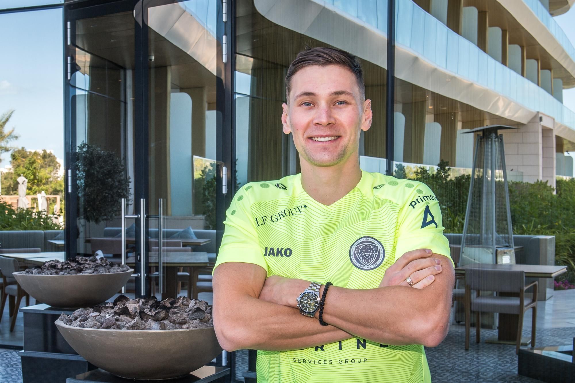 Український легіонер Риги Філіппов придбав автомобіль для ЗСУ - 24 канал Спорт Український легіонер Риги Філіппов придбав автомобіль для ЗСУ - 24 канал Спорт