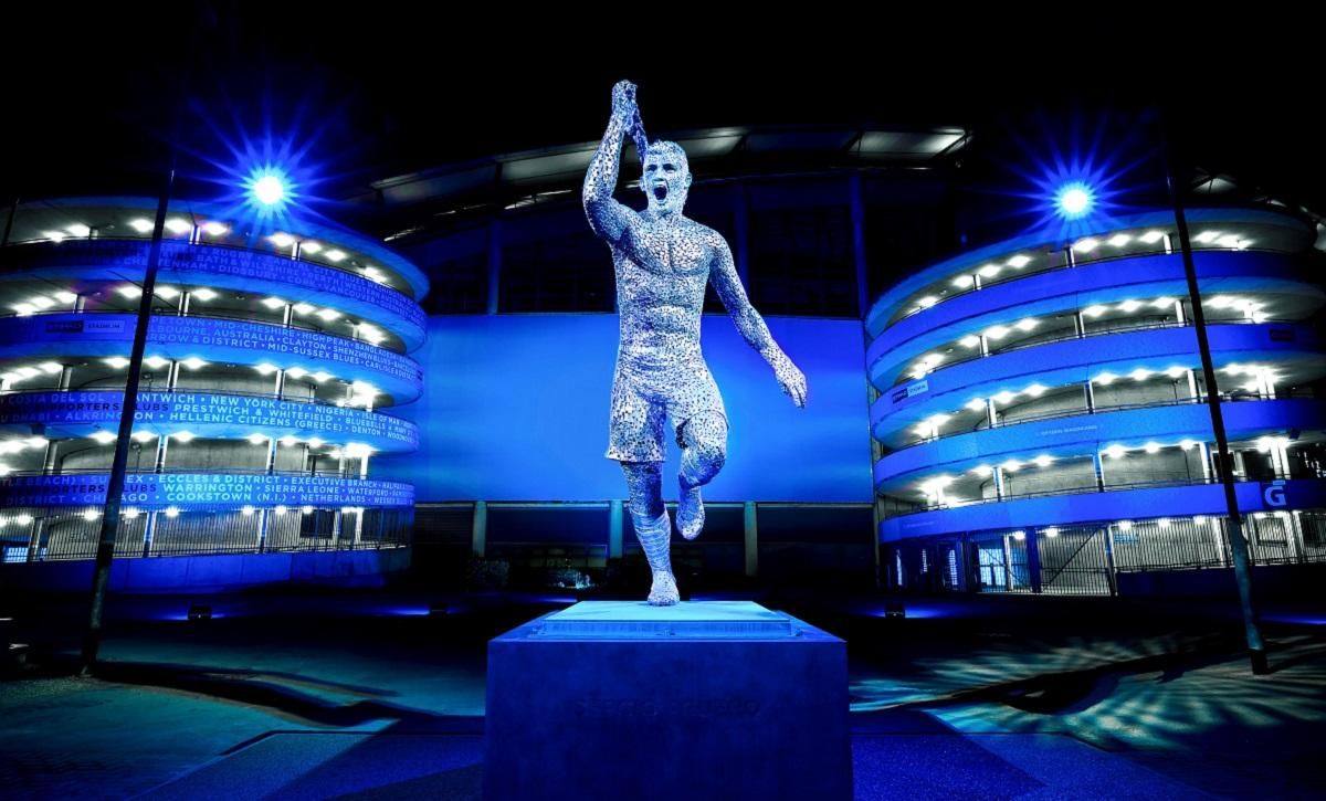 МанСити открыл статую Агуэро  торжественное событие произошло в исторический для клуба день - 24 канал Спорт