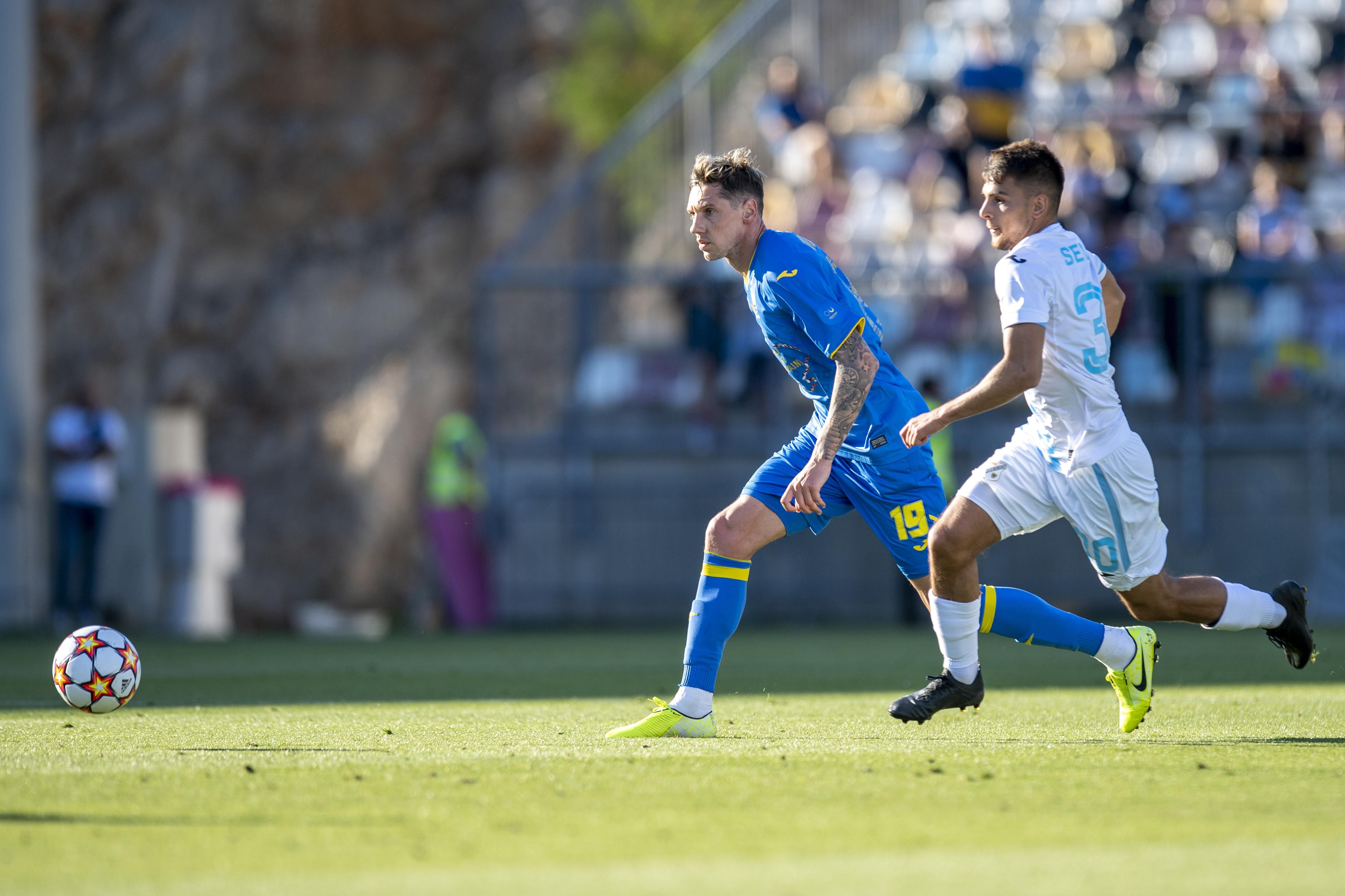 Як Гармаш ударом в один дотик забив Рієці відео голу збірної України - 24 канал Спорт Як Гармаш ударом в один дотик забив Рієці відео голу збірної України - 24 канал Спорт