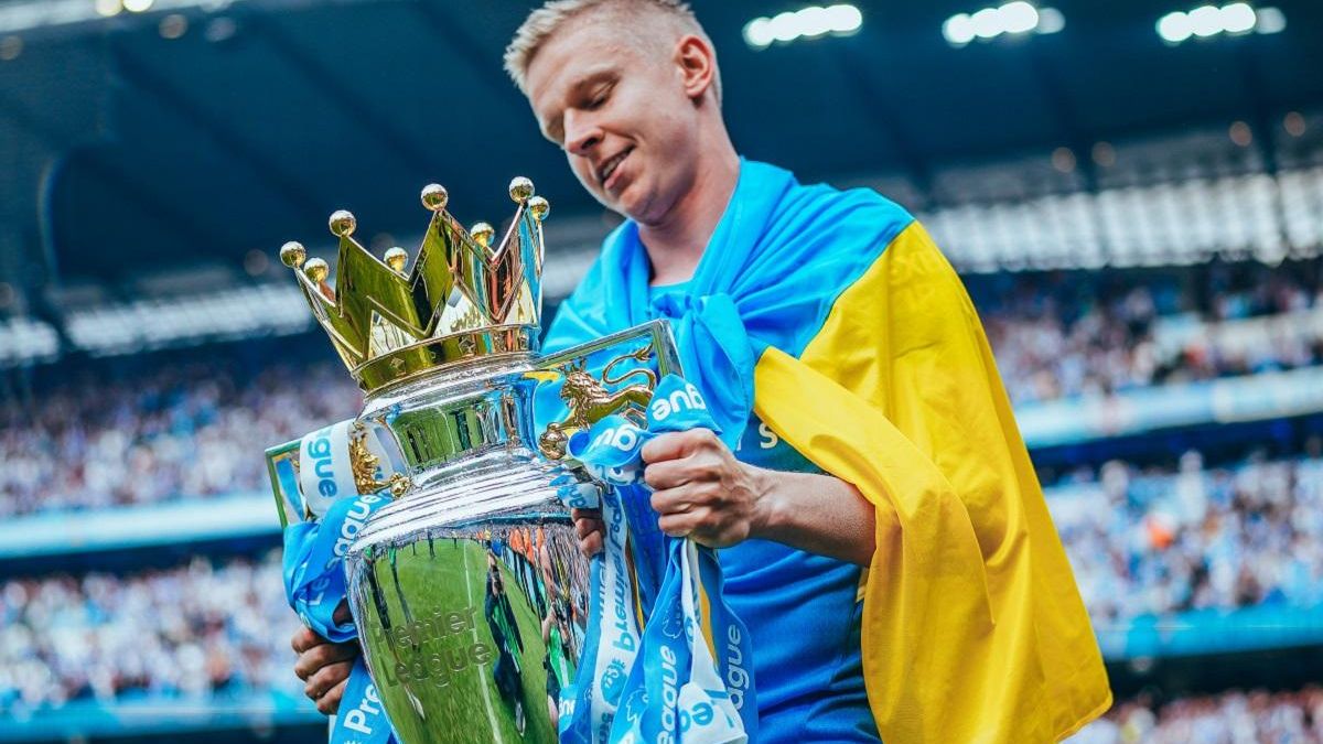 Зинченко заплакал во время празднования чемпионства в АПЛ с флагом Украины  щемящее видео - 24 канал Спорт