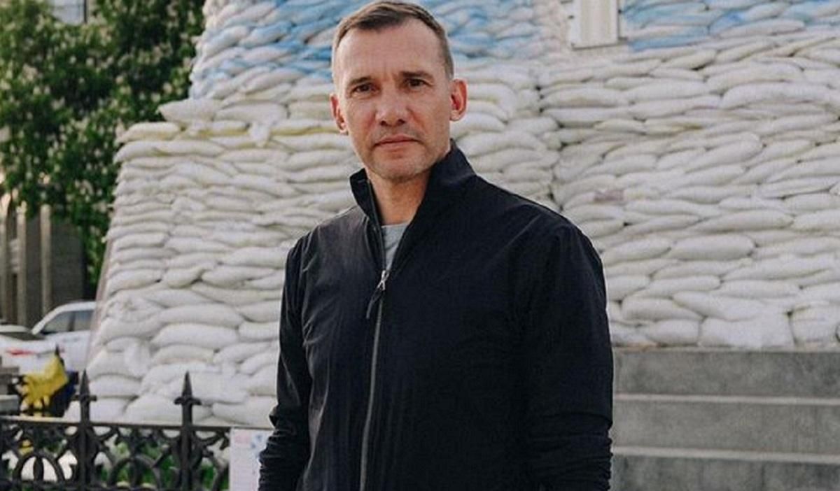 Счастлив их обнять, – Шевченко встретился с мамой и сестрой в Милане семейное фото - 24 канал Спорт Счастлив их обнять, – Шевченко встретился с мамой и сестрой в Милане семейное фото - 24 канал Спорт