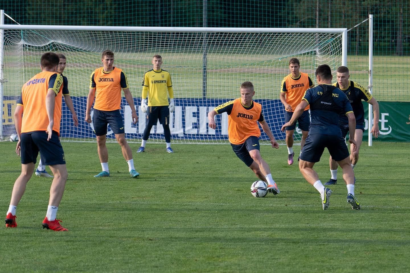 Боевая игра с мирным счетом сборная Украины провела двусторонний матч перед выездом в Глазго - 24 канал Спорт Боевая игра с мирным счетом сборная Украины провела двусторонний матч перед выездом в Глазго - 24 канал Спорт