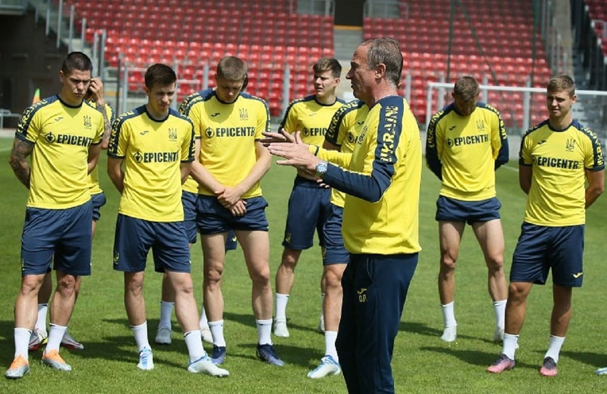 Трое футболистов вернулись в общую группу сборной Украины перед матчем с Ирландией - 24 канал Спорт Трое футболистов вернулись в общую группу сборной Украины перед матчем с Ирландией - 24 канал Спорт