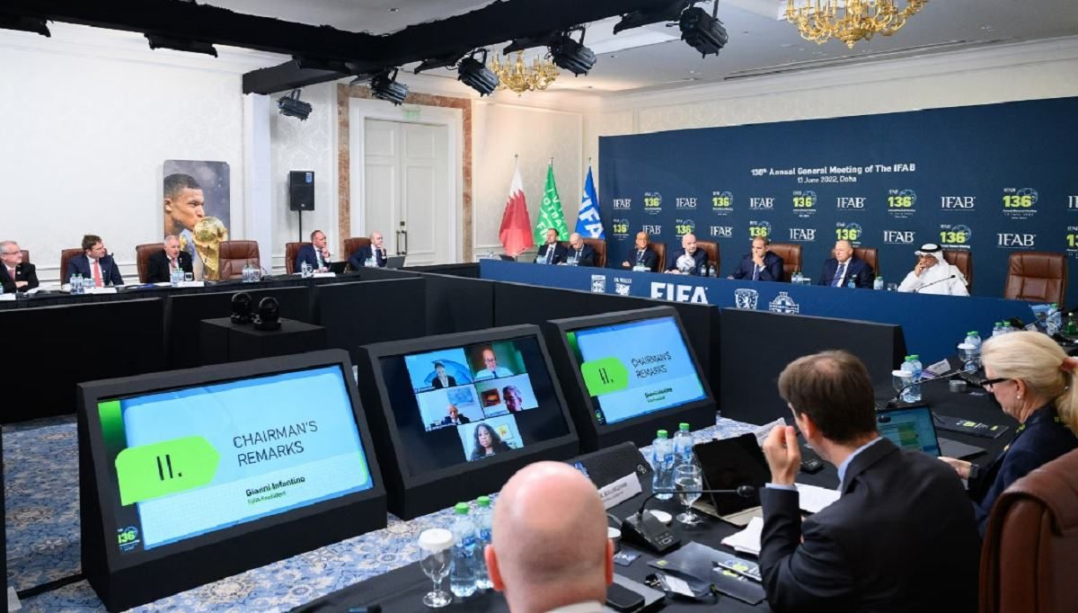 Нововведення у футболі правило п'яти замін затвердили на постійній основі - 24 канал Спорт Нововведення у футболі правило п'яти замін затвердили на постійній основі - 24 канал Спорт