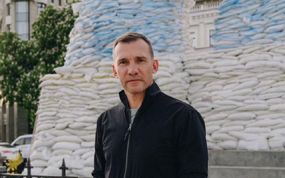 "Зґвалтування, вбивства росіян шокували весь світ" Шевченко побував у рідному районі в Києві - 14 июня 2022 - 24 канал Спорт "Зґвалтування, вбивства росіян шокували весь світ" Шевченко побував у рідному районі в Києві - 14 июня 2022 - 24 канал Спорт