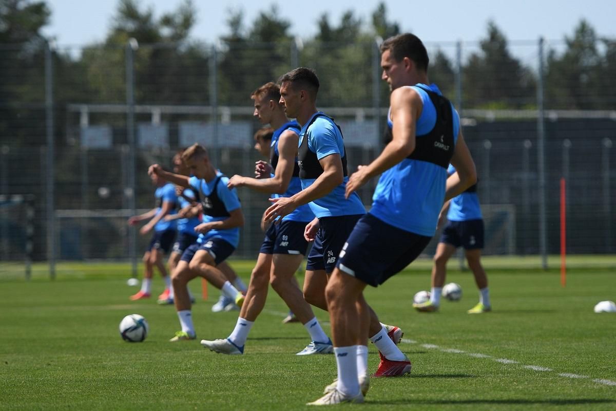 Динамо без збірників вирушило у Бухарест кого з собою взяв Луческу - 24 канал Спорт Динамо без збірників вирушило у Бухарест кого з собою взяв Луческу - 24 канал Спорт