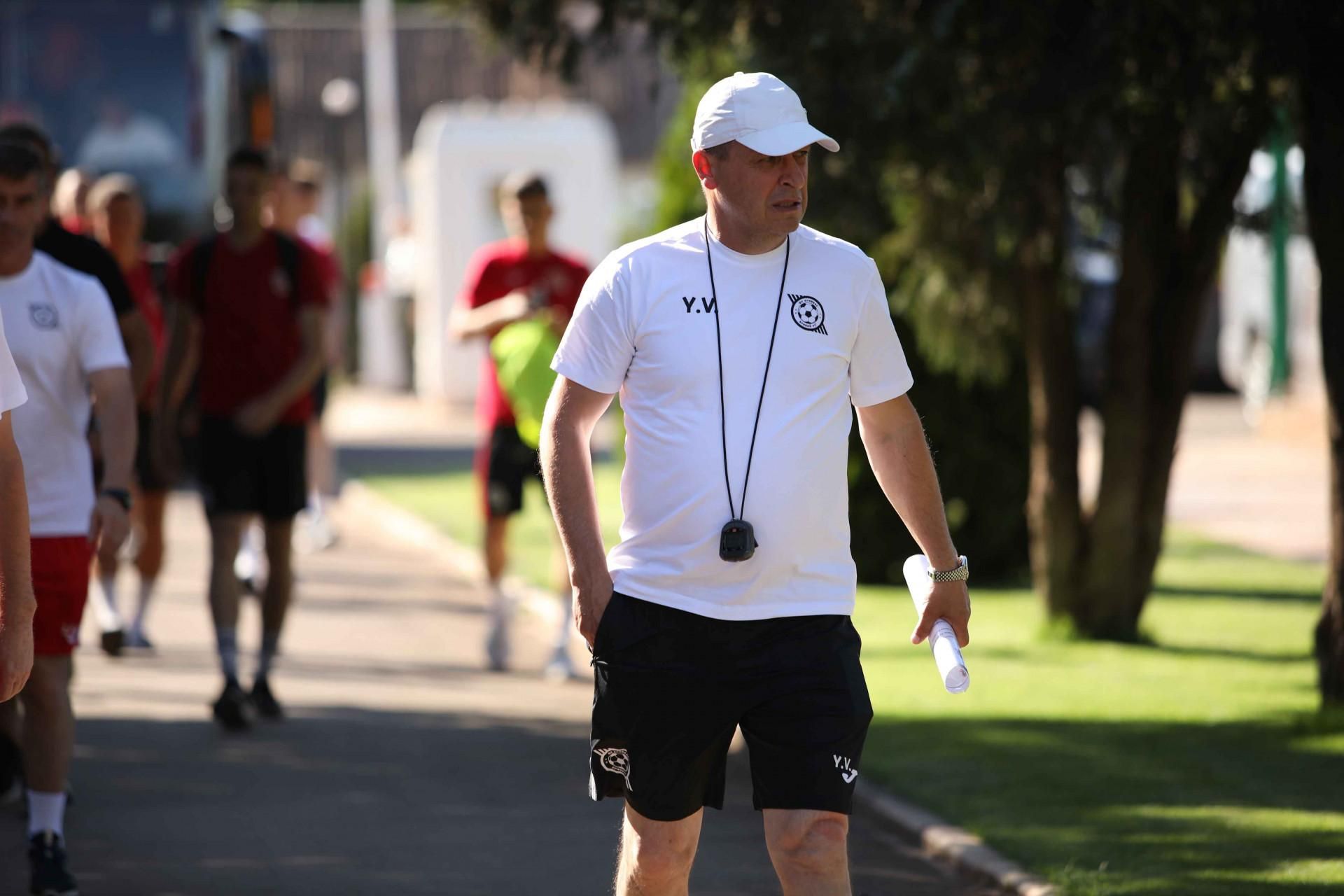 Вернидуб провів дебютне тренування на чолі Кривбаса - 24 канал Спорт Вернидуб провів дебютне тренування на чолі Кривбаса - 24 канал Спорт