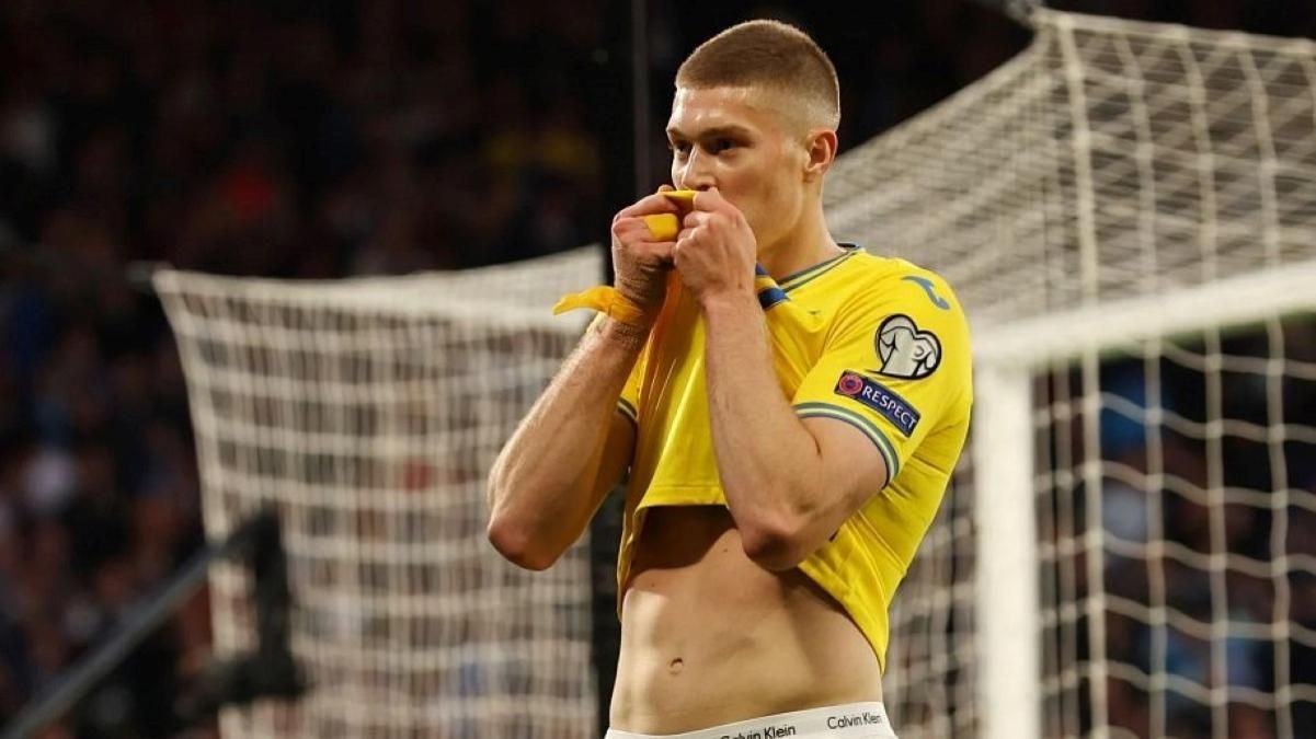 Довбиком интересуются три турецких клуба: есть ли шанс увидеть украинца в Италии или Англии Довбиком интересуются три турецких клуба: есть ли шанс увидеть украинца в Италии или Англии