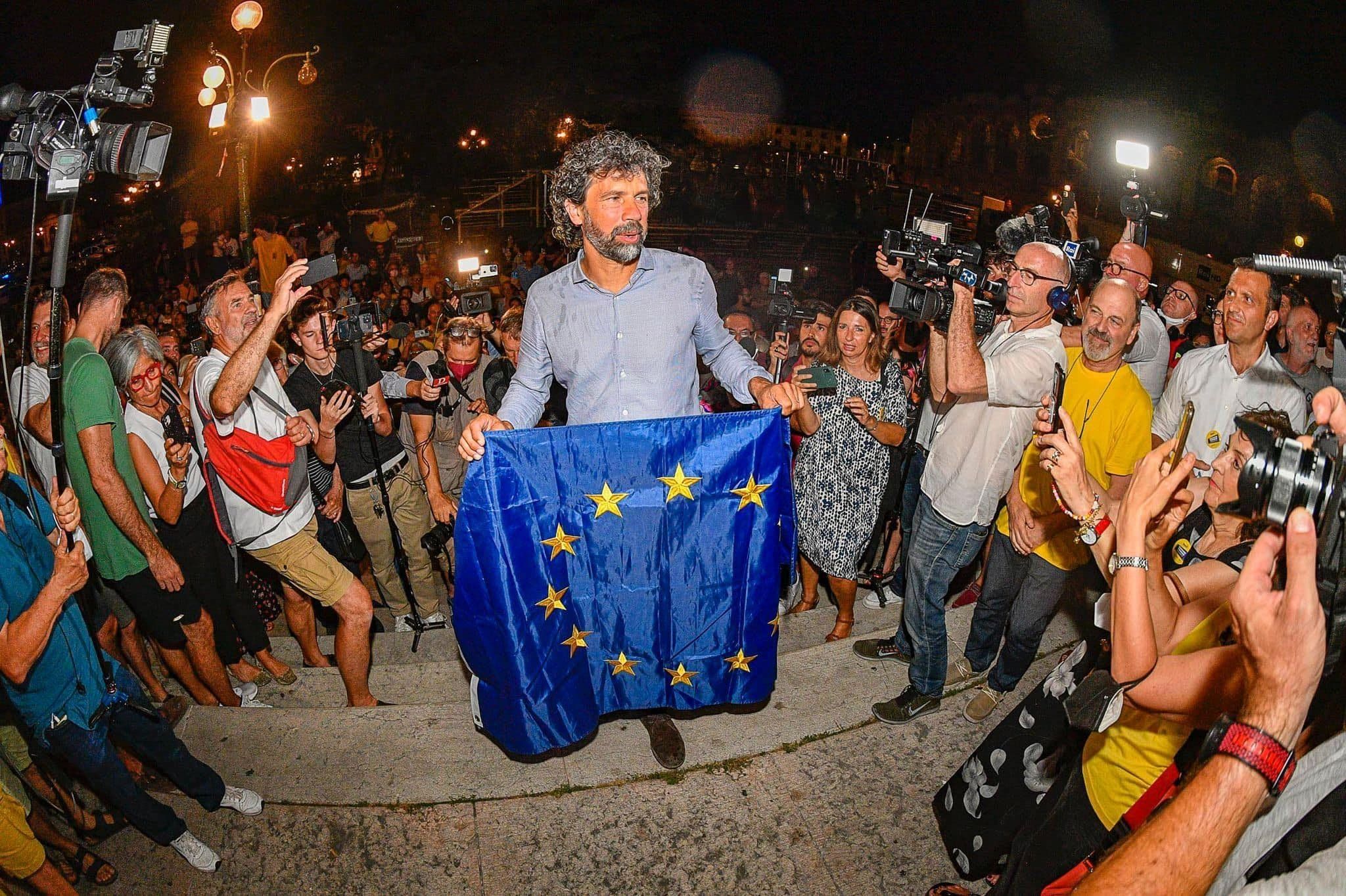 Бывший футболист Ромы и сборной Италии Дамиано Томмази стал мэром Вероны Бывший футболист Ромы и сборной Италии Дамиано Томмази стал мэром Вероны