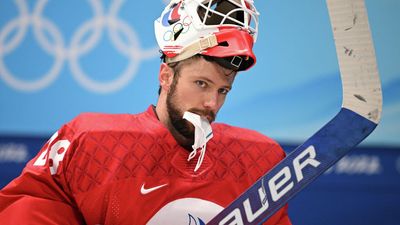 Як в СРСР: хокеїст збірної Росії хотів втекти в НХЛ, та його силоміць відправили у військомат