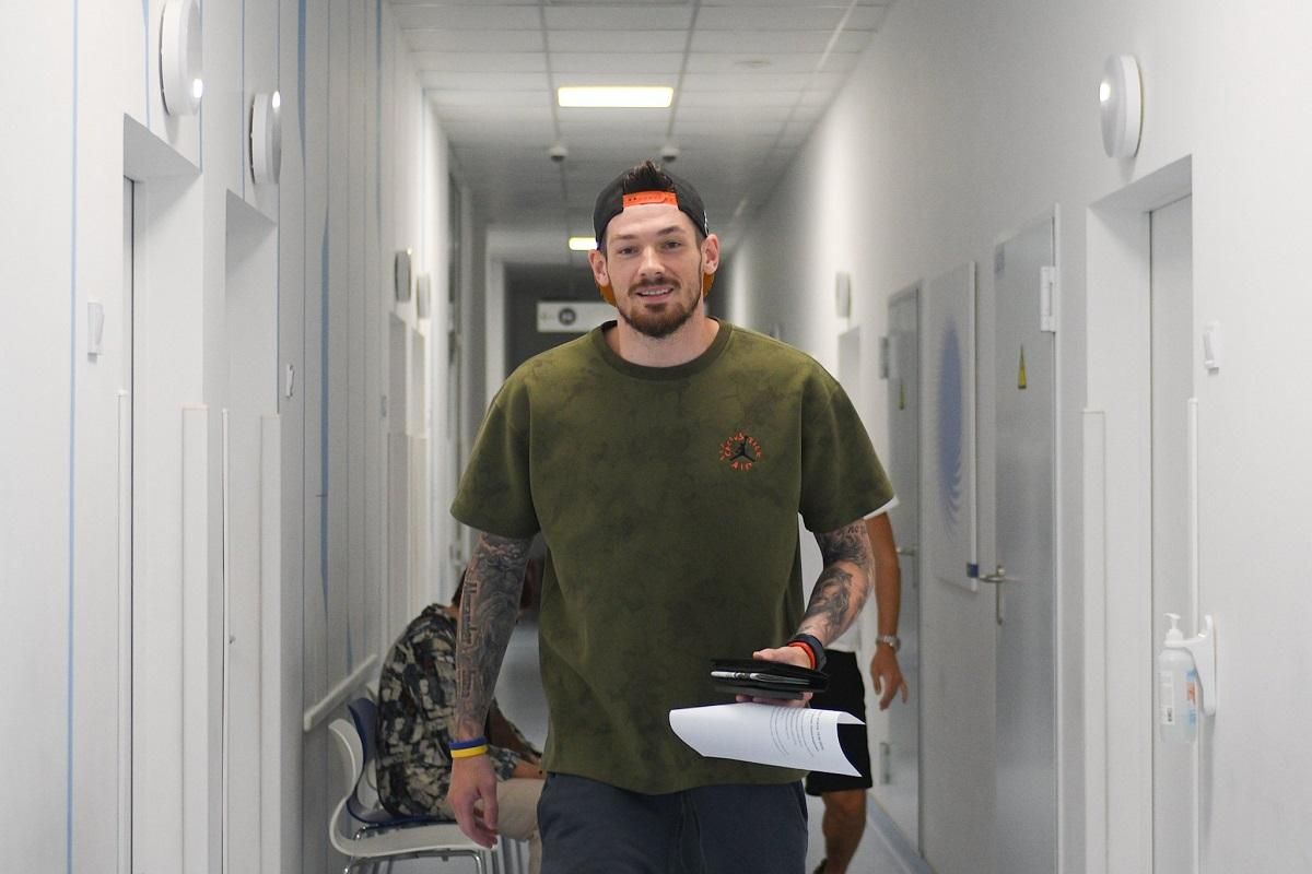 Голкіпер Динамо Бойко розповів, чи могла війна змусити його покинути Україну Голкіпер Динамо Бойко розповів, чи могла війна змусити його покинути Україну