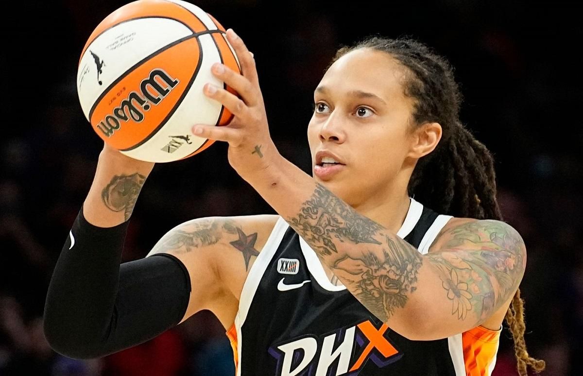 Байден відповів на лист, який написала баскетболістка Грайнер Байден відповів на лист, який написала баскетболістка Грайнер