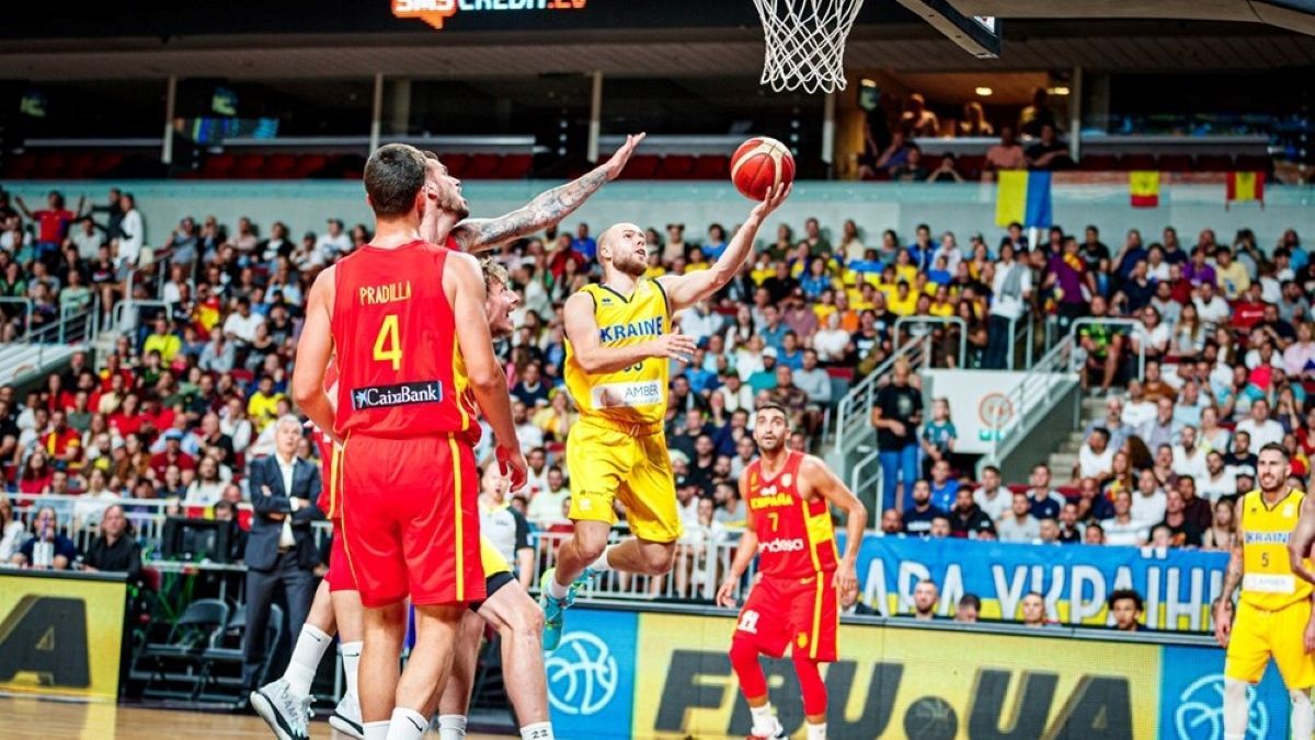 Украина проиграла Испании Украина проиграла Испании