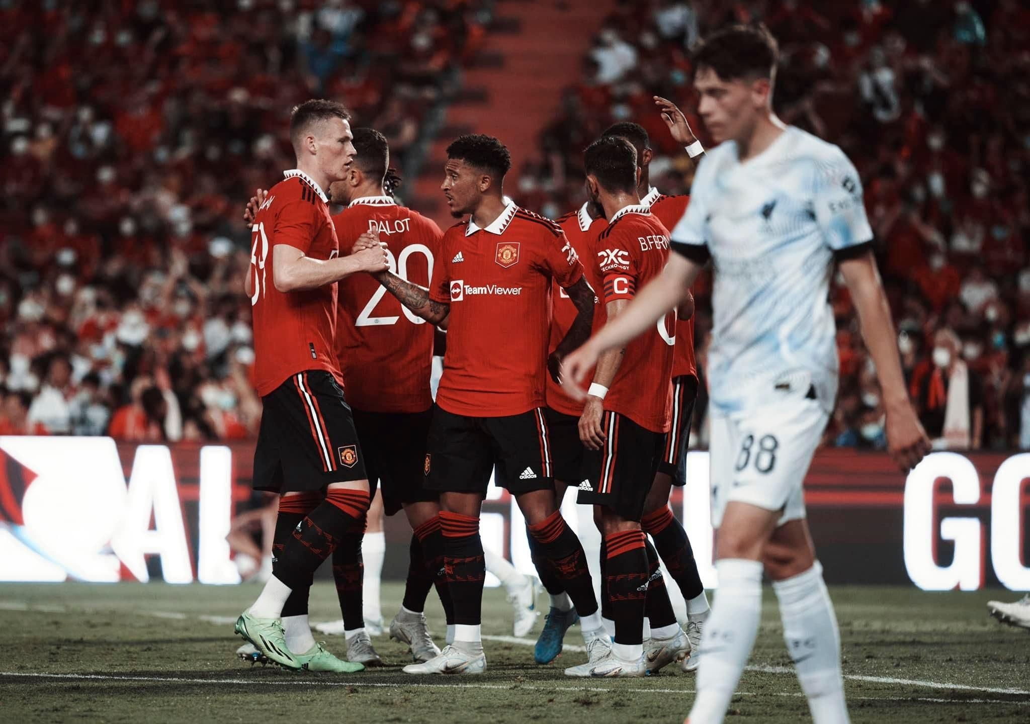 Манчестер Юнайед розгромив Ліверпуль Манчестер Юнайед розгромив Ліверпуль