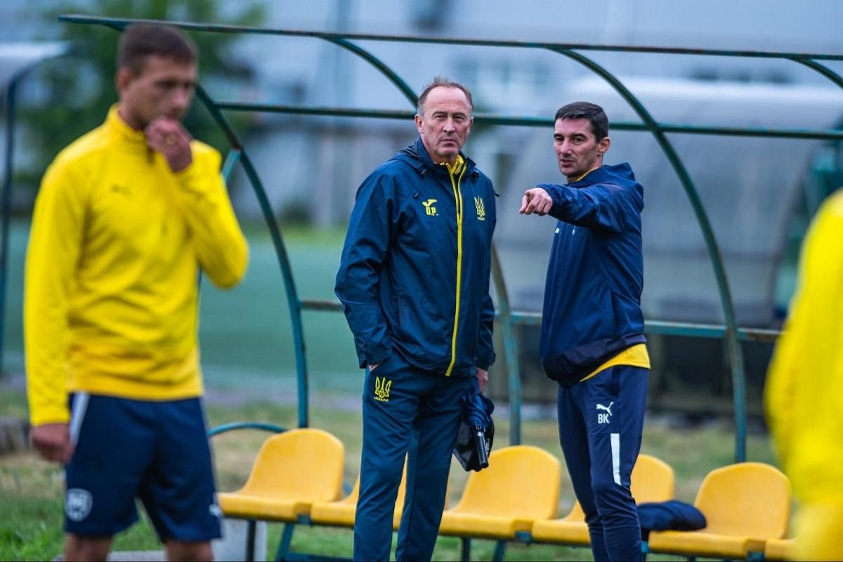 Александр Петраков на тренировке Металлиста 1925 года - фото Александр Петраков на тренировке Металлиста 1925 года - фото