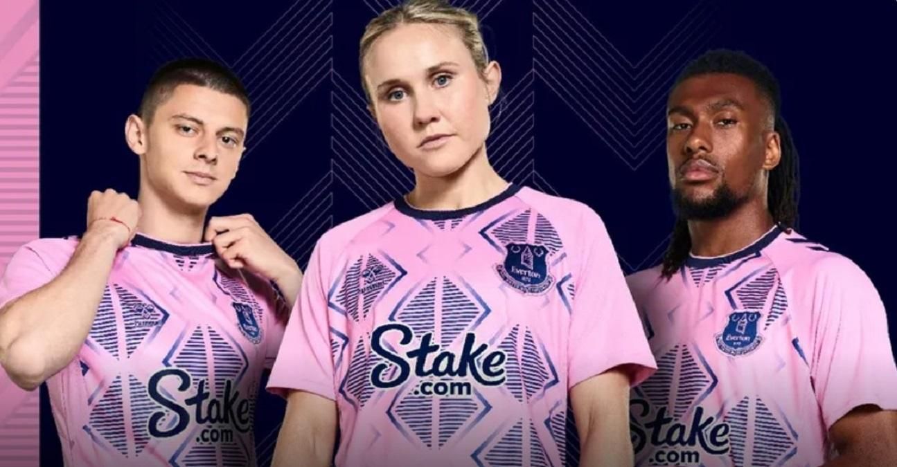 Презентація нової форми Евертона - Миколенко був у центрі уваги - відео Презентація нової форми Евертона - Миколенко був у центрі уваги - відео