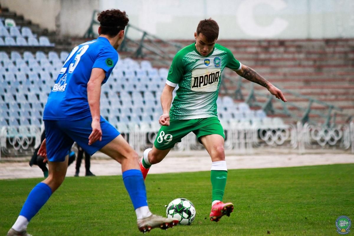 Кристал прокоментував клуб окупантів у Херсоні Кристал прокоментував клуб окупантів у Херсоні