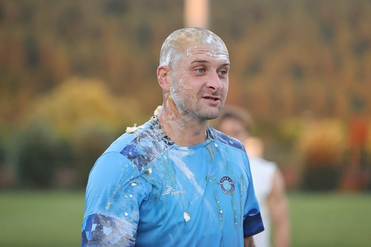 Как Ракицкого поздравили с днем рождения в Адана Демирспоре Как Ракицкого поздравили с днем рождения в Адана Демирспоре