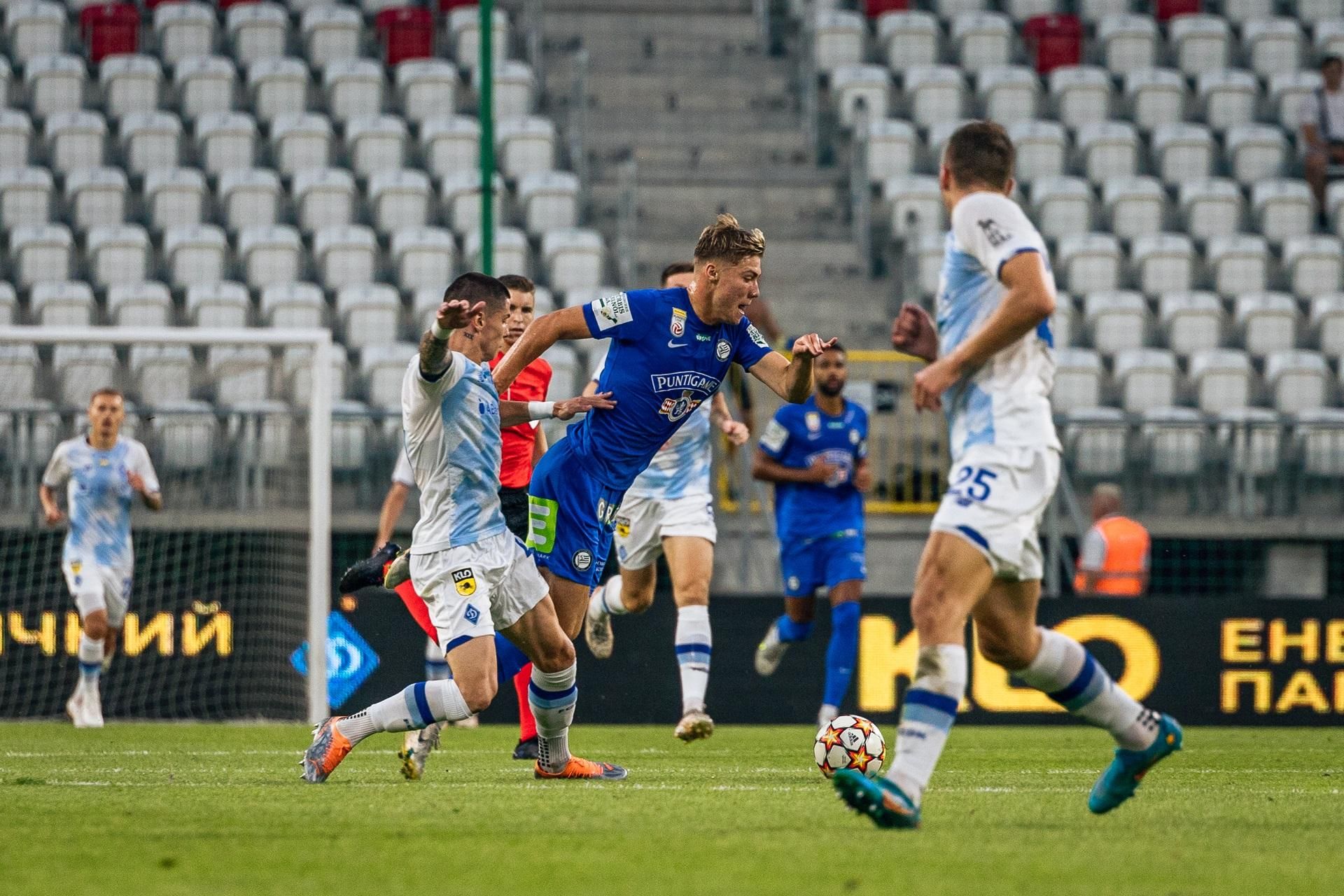 Динамо проти Штурма Динамо проти Штурма