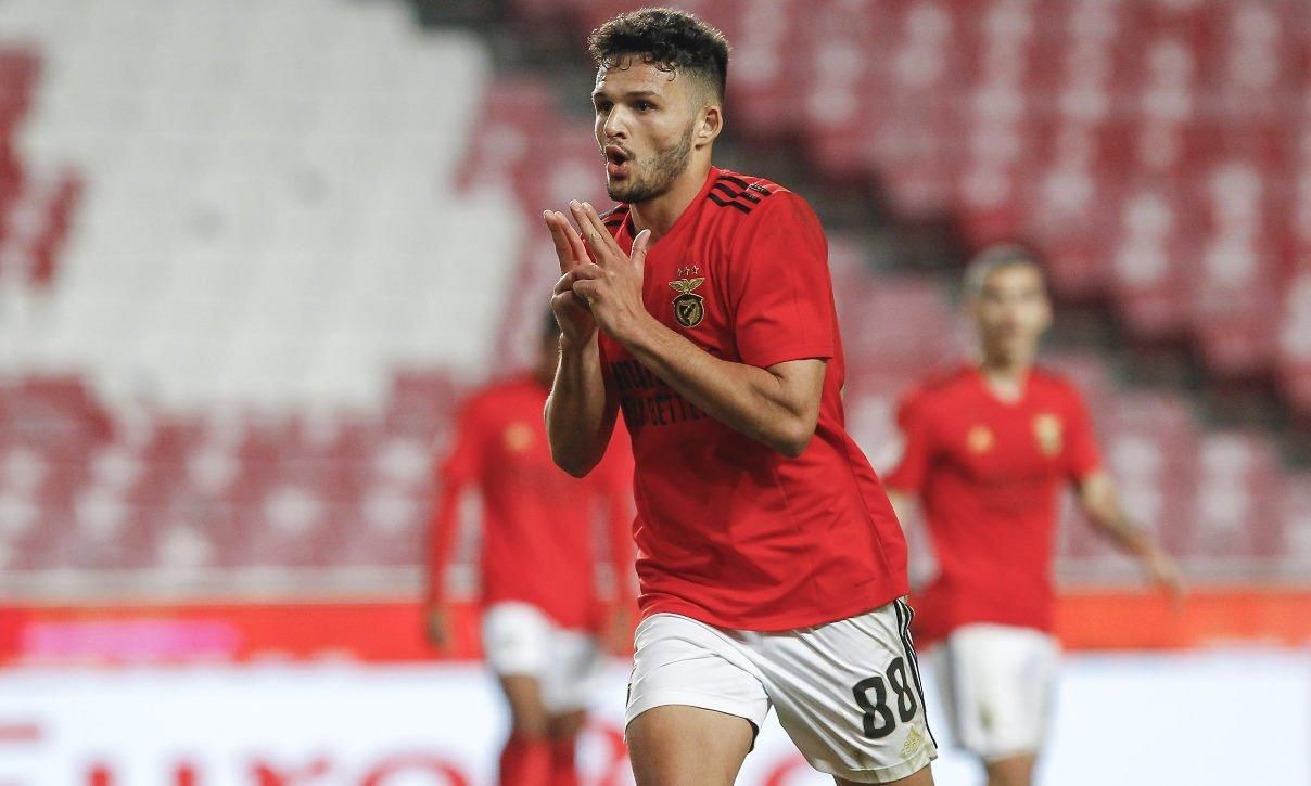 Бенфика может продать забивного нападающего перед матчем с Динамо: он конкурент Яремчука Бенфика может продать забивного нападающего перед матчем с Динамо: он конкурент Яремчука