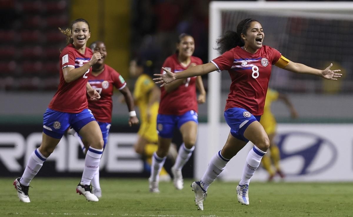 Безумный гол в матче Коста-Рика – Австралия Безумный гол в матче Коста-Рика – Австралия