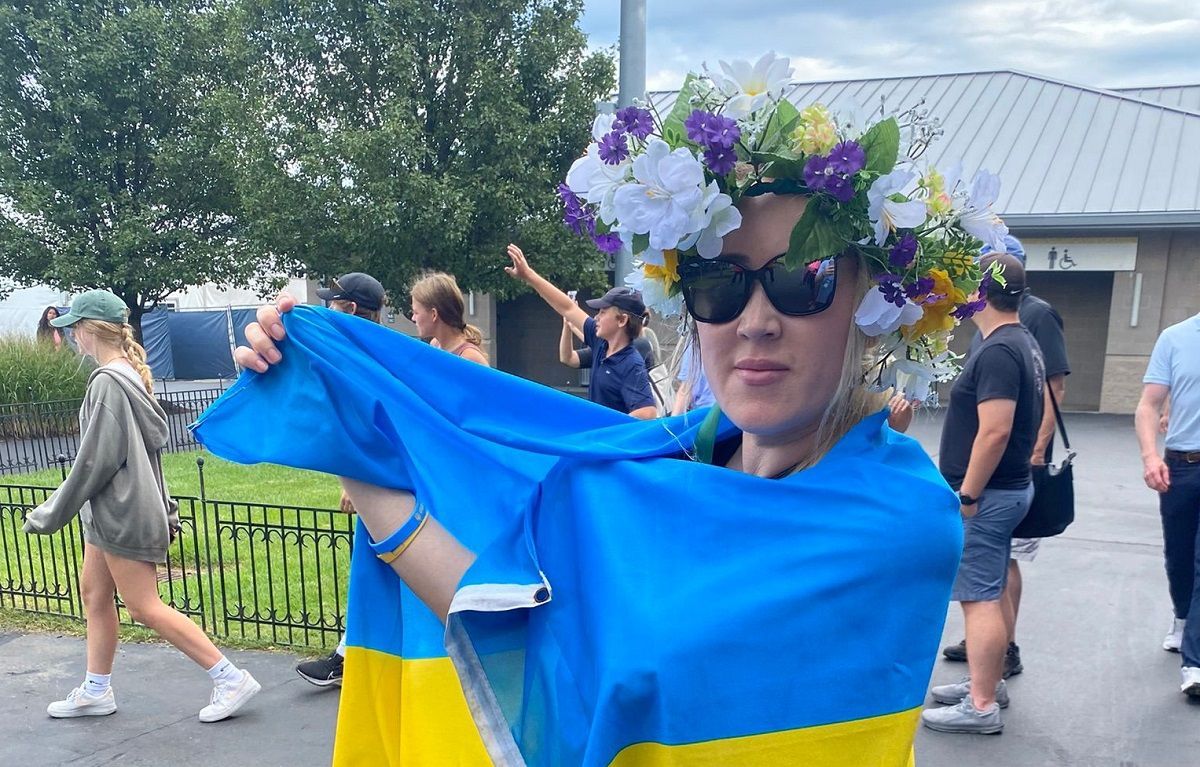 У США глядачку вигнали з трибун через прапор України – відео