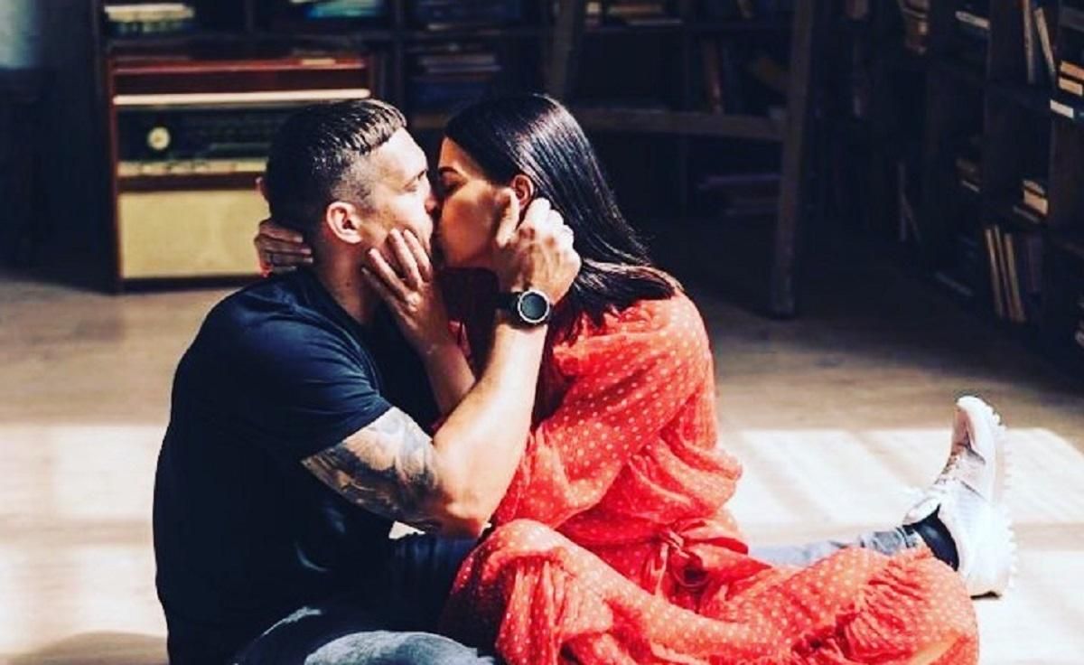 Жене Усика угрожали взорвать машину из-за украинского флага Жене Усика угрожали взорвать машину из-за украинского флага