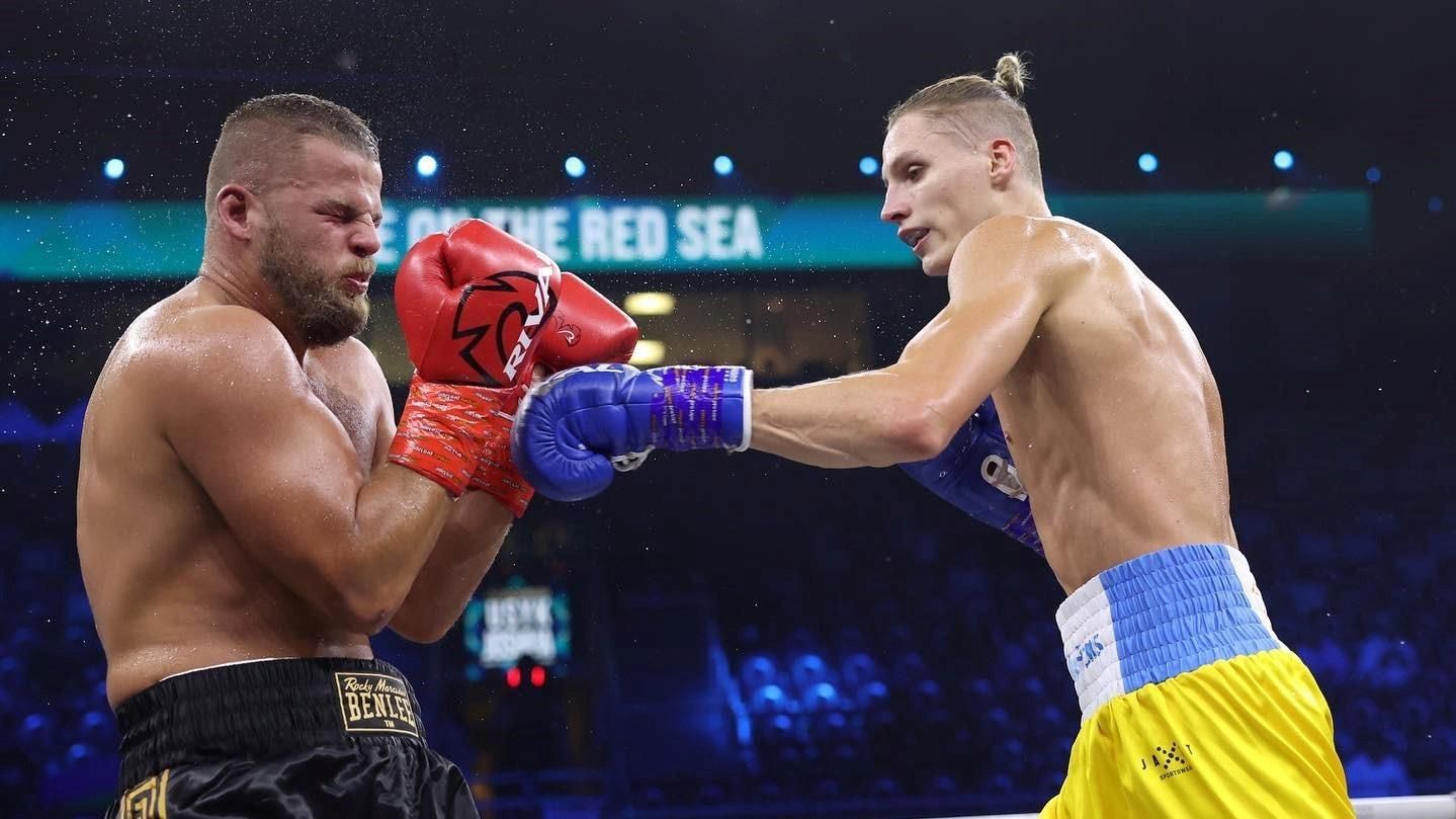 Непобедимый украинский боксер выиграл свое сражение в андеркарте боя Усик – Джошуа 2