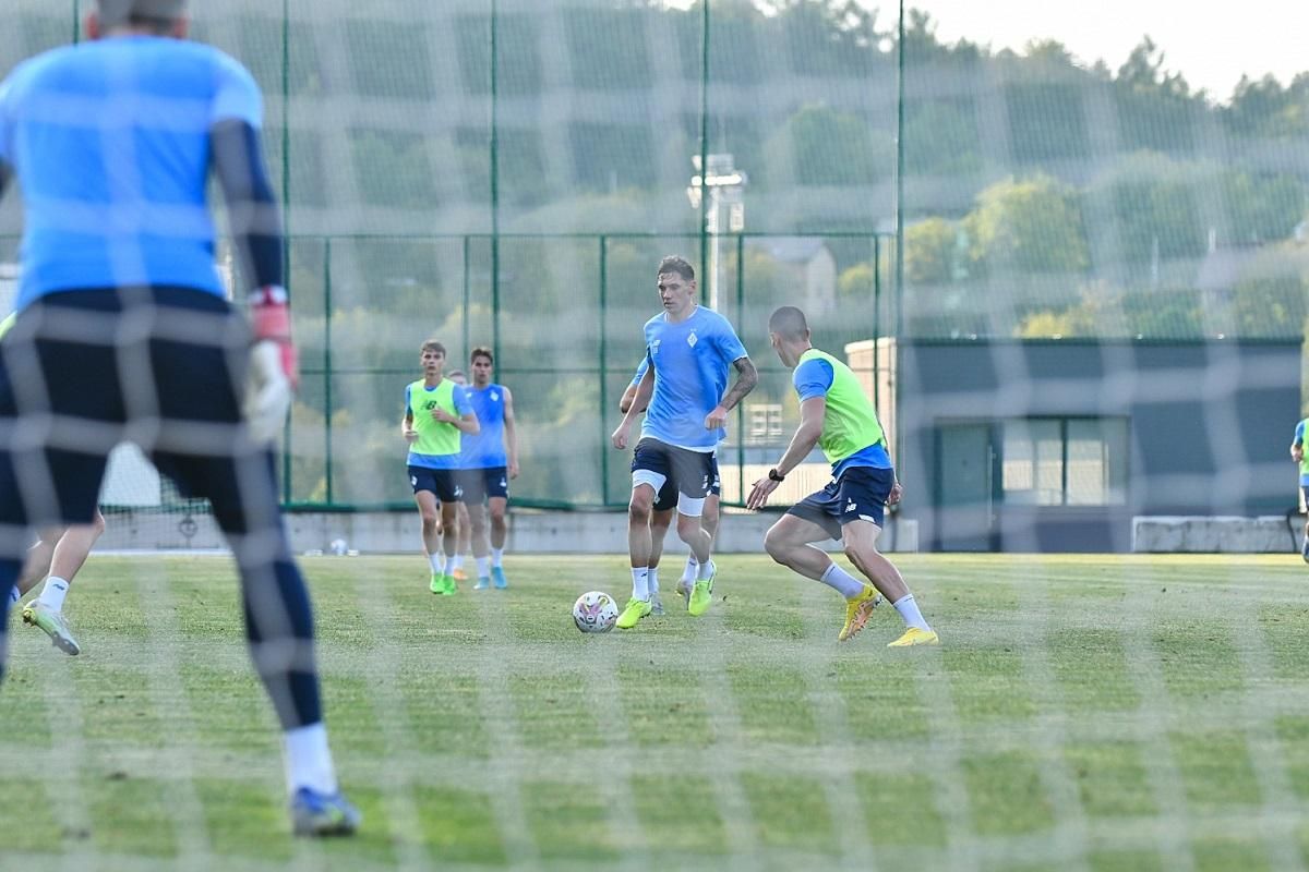 Скандал продовжується на матч Динамо – Дніпро-1 не допустили знімальну групу Setanta Sports - 24 канал Спорт Скандал продовжується на матч Динамо – Дніпро-1 не допустили знімальну групу Setanta Sports - 24 канал Спорт