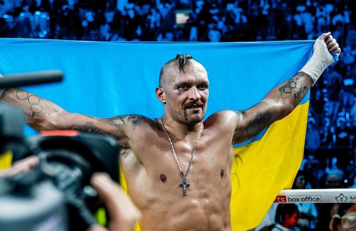 Усик вернулся в Украину - фото Усик вернулся в Украину - фото