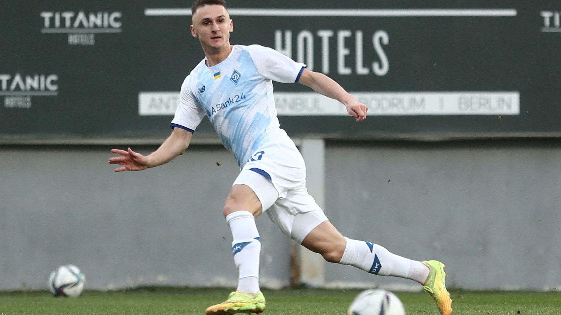 Заря получила двух игроков Динамо в обмен на Кабаева Заря получила двух игроков Динамо в обмен на Кабаева