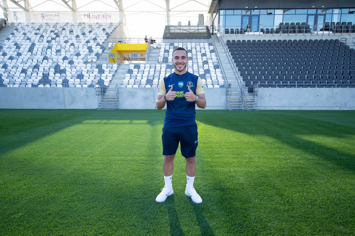 Днепр-1 подписал защитника сборной Алжира Днепр-1 подписал защитника сборной Алжира