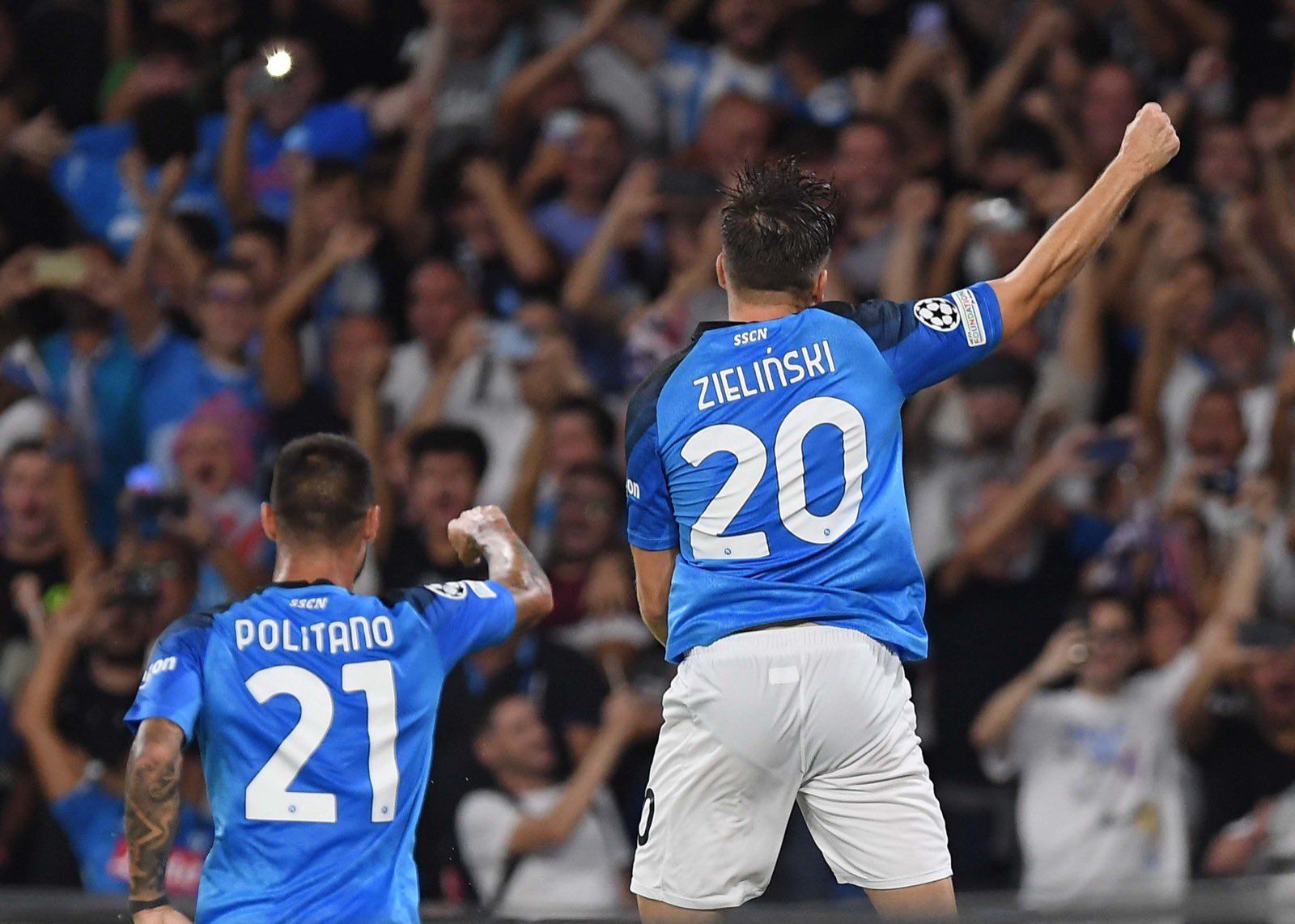 Наполи разгромил Ливерпуль со счетом 4:1 Наполи разгромил Ливерпуль со счетом 4:1