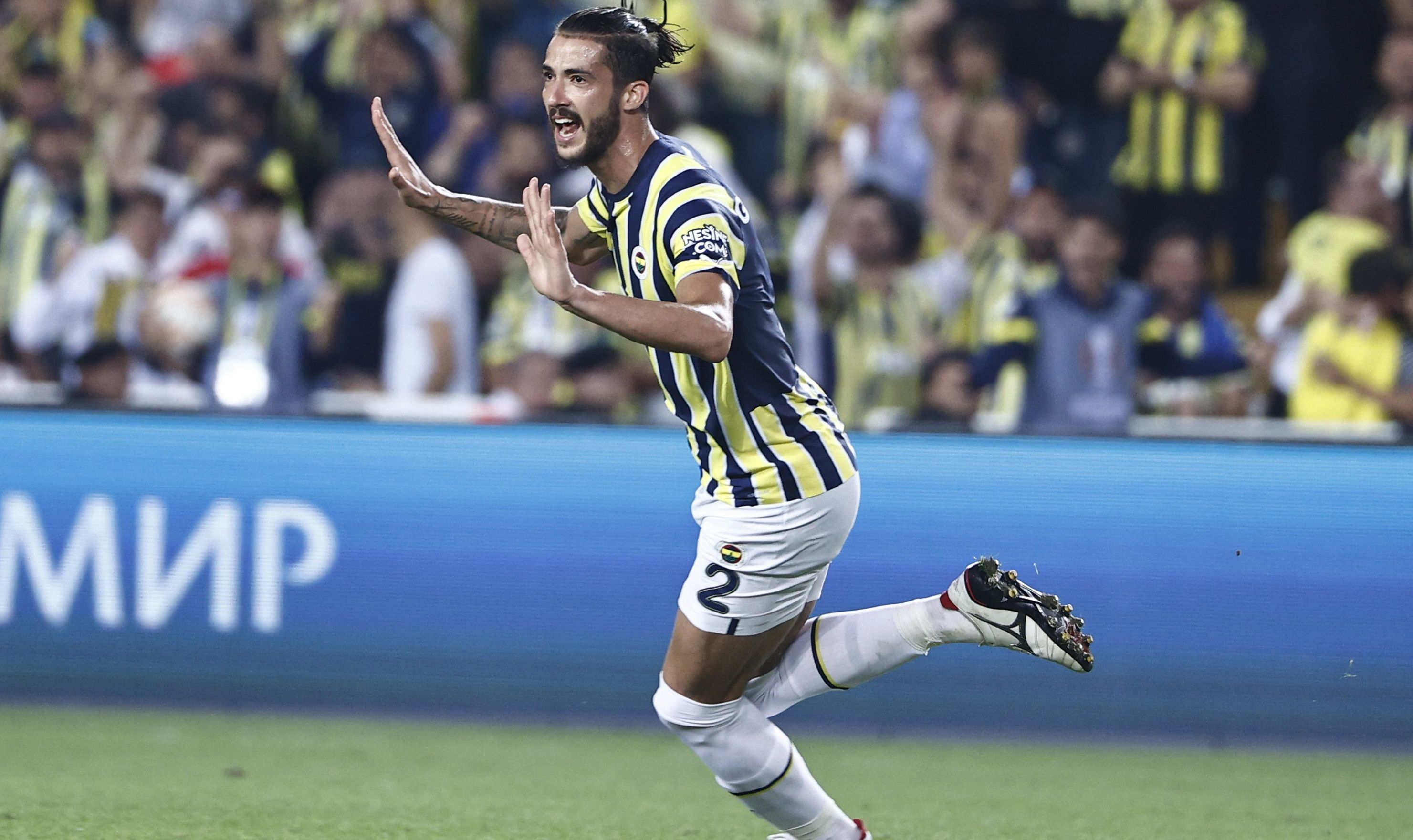 Густаво Энрике открыл счет Густаво Энрике открыл счет