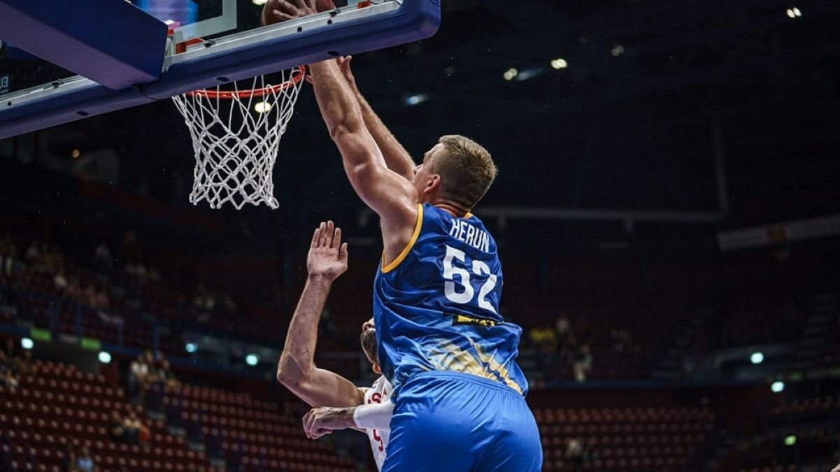 Эффектный данк украинца Геруна попал в топ-10 игрового дня Евробаскет-2022: видео Эффектный данк украинца Геруна попал в топ-10 игрового дня Евробаскет-2022: видео