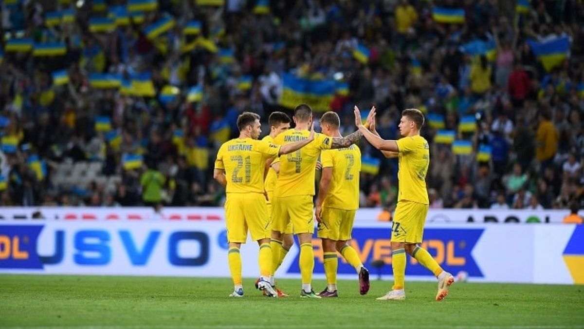Хто покаже матчі збірної Украни з футболу у вересні