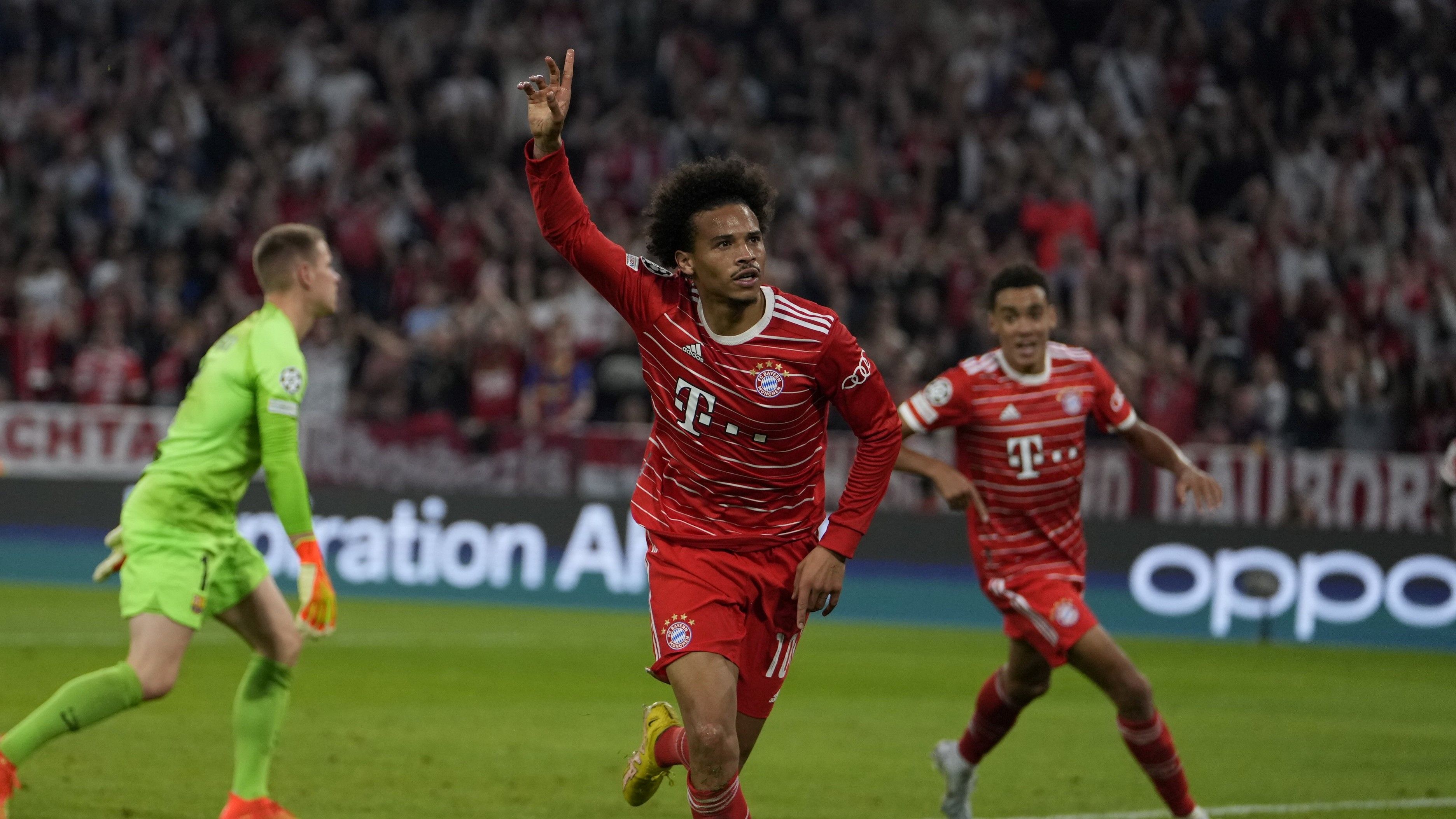 Сане забив гол у ворота Барселони Сане забив гол у ворота Барселони